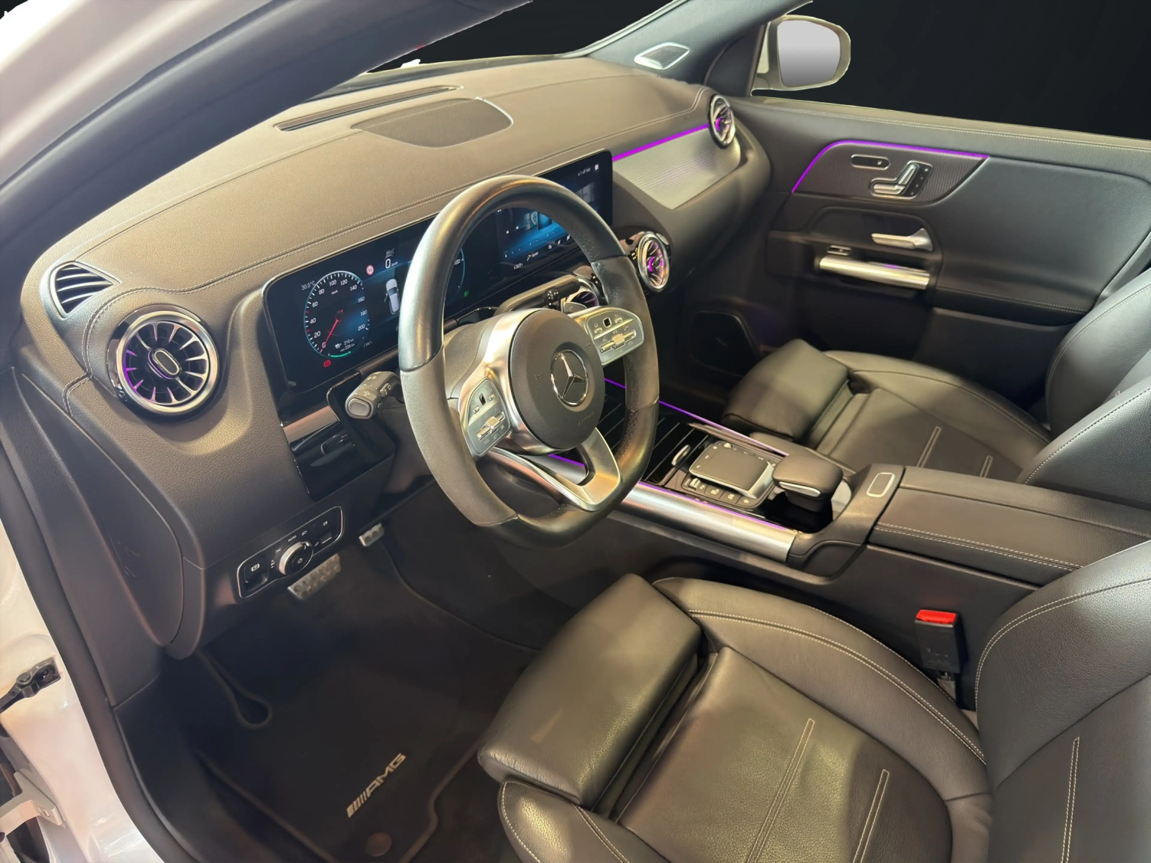 Mercedes-Benz EQA 250 | AMG Line | Pano | ACC — photo 11
