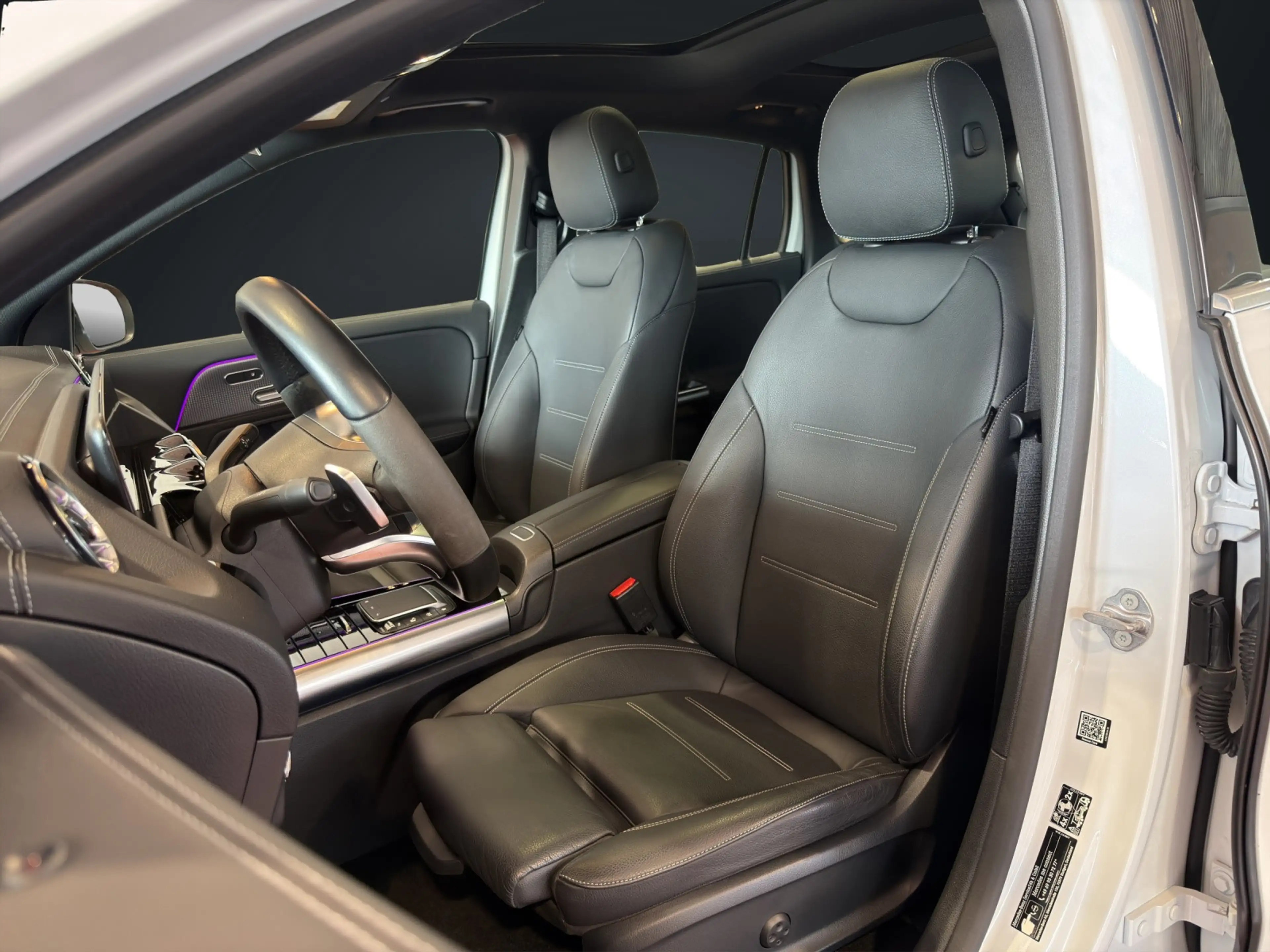 Mercedes-Benz EQA 250 | AMG Line | Pano | ACC — photo 12