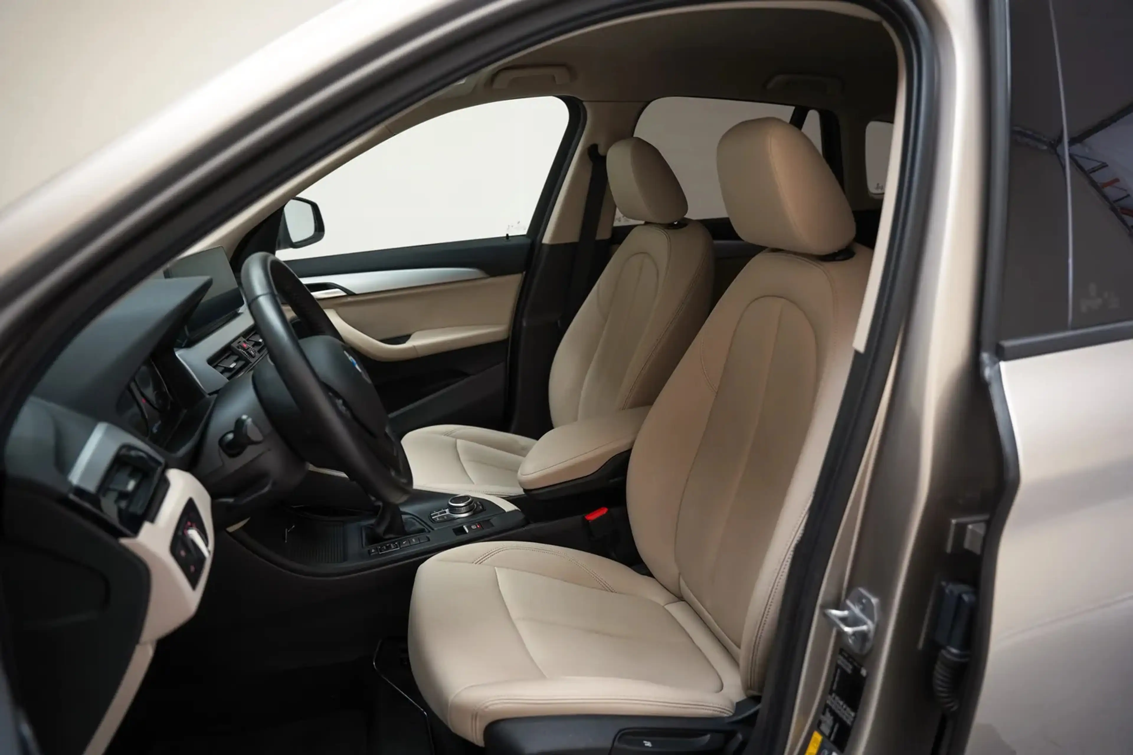 BMW X1 xDrive 25e Executive Aut. [ Navi Camera Leder ] — photo 9
