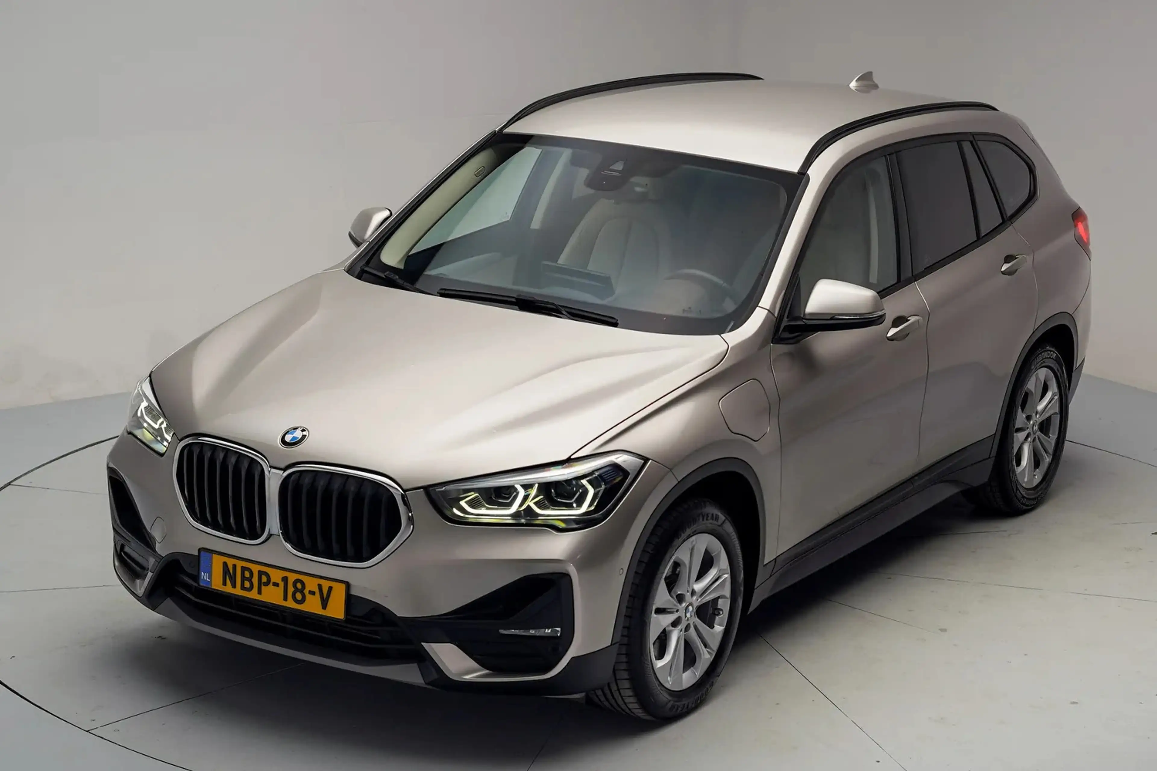 BMW X1 xDrive 25e Executive Aut. [ Navi Camera Leder ] — photo 11