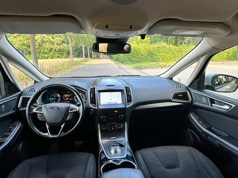 Ford S-Max Trend — photo 13