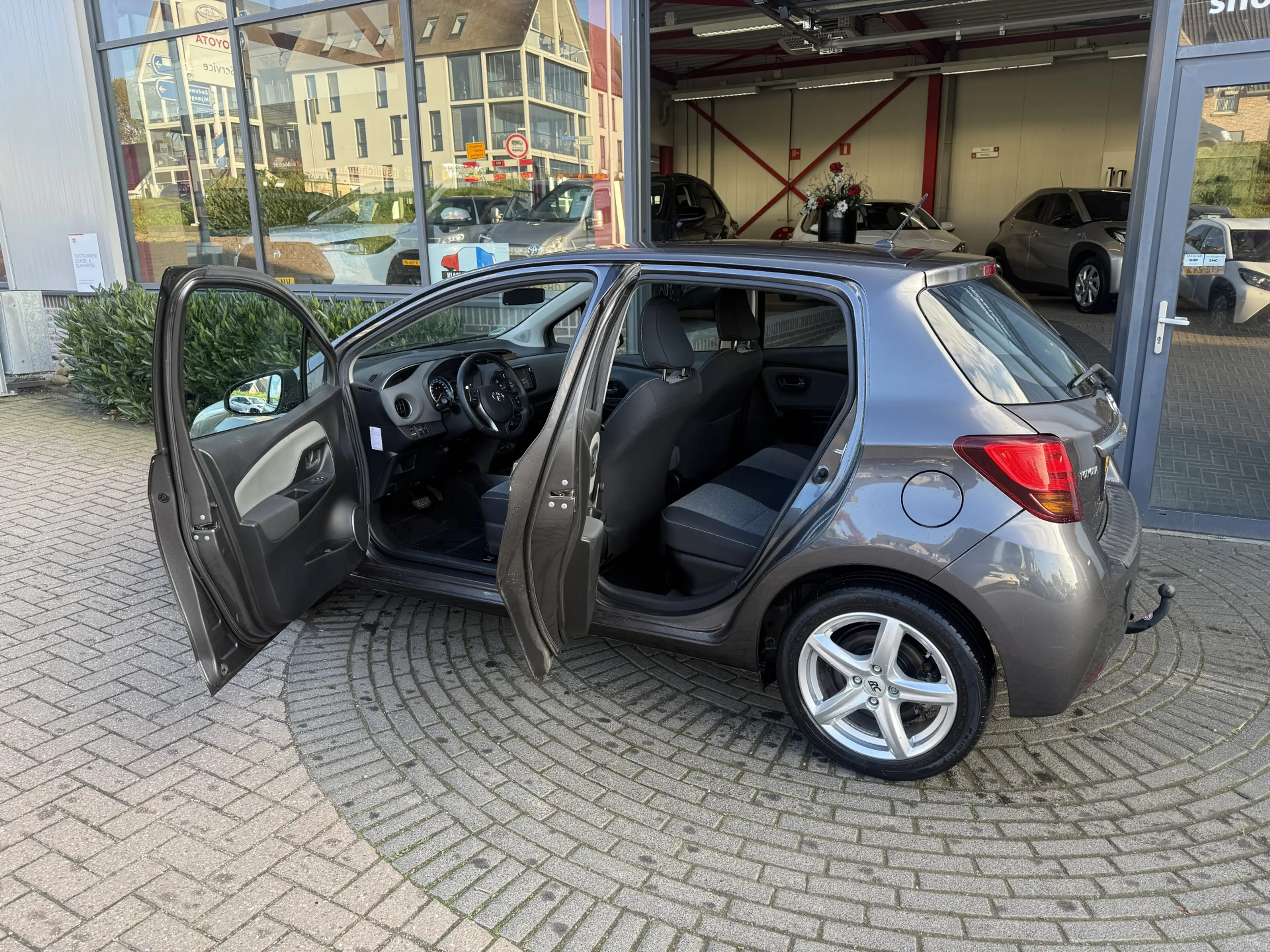 Toyota Yaris 1.5 Hybrid Aspiration — photo 7