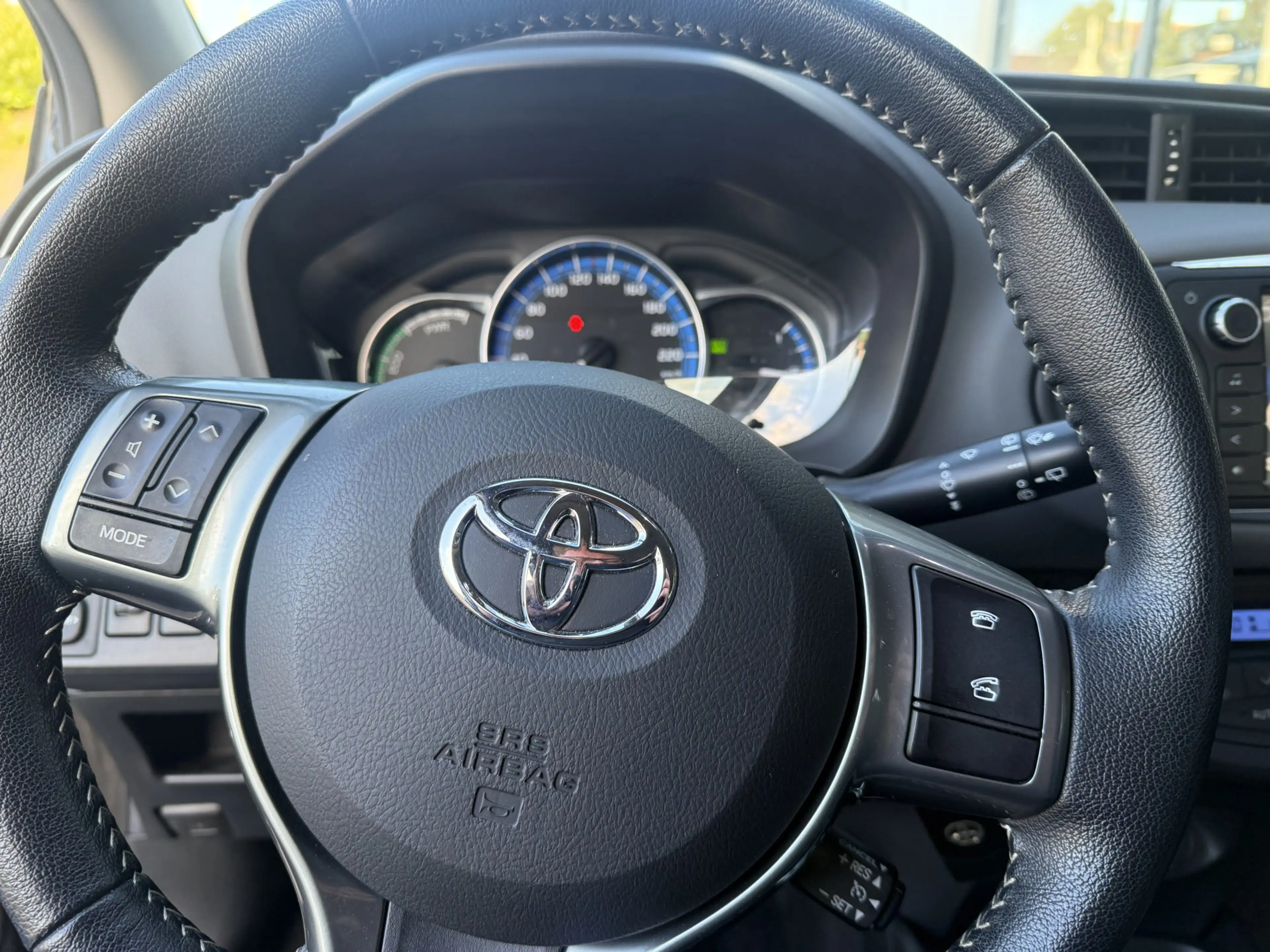 Toyota Yaris 1.5 Hybrid Aspiration — photo 15