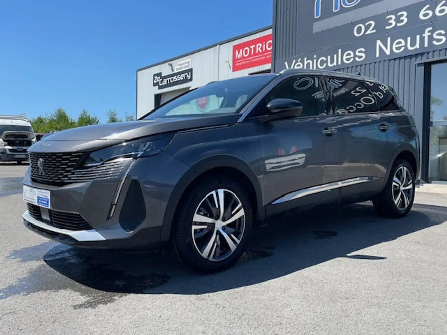 Peugeot 5008 1.5 BLUEHDI 130CH S\u0026S ALLURE PACK EAT8 Gris - 1