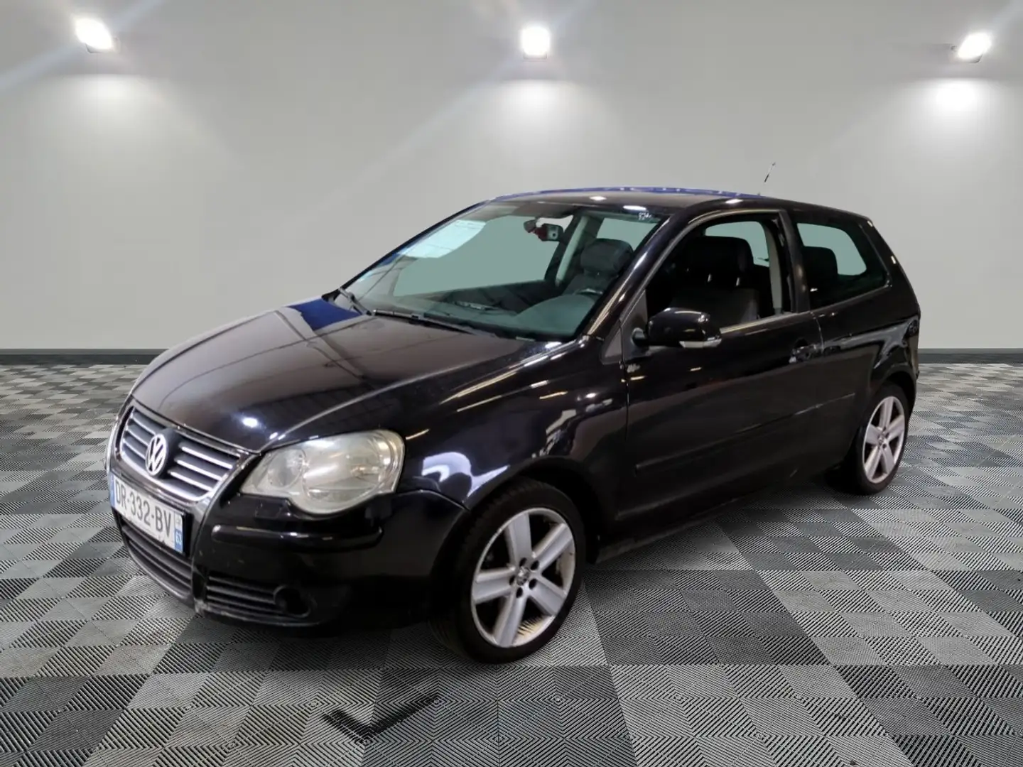Volkswagen Polo 5p 1.9 tdi Sportline - 2