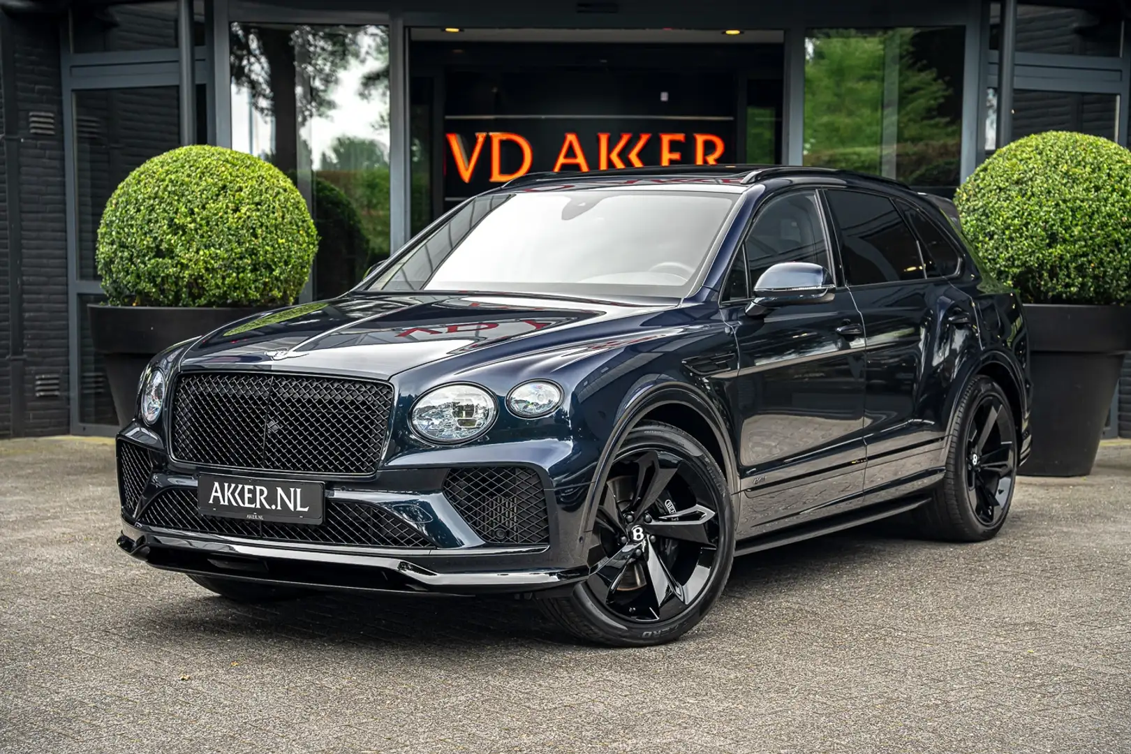 Bentley Bentayga 3.0-V6 Hybrid Mulliner | BlackLine | Massage | 22 Blauw - 1