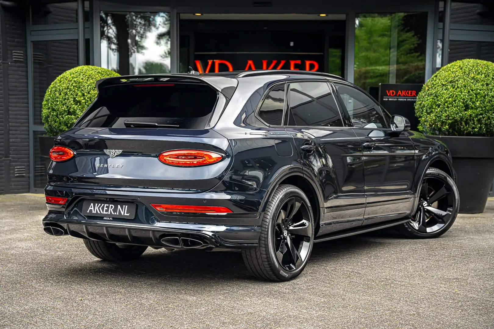 Bentley Bentayga 3.0-V6 Hybrid Mulliner | BlackLine | Massage | 22 Blauw - 2