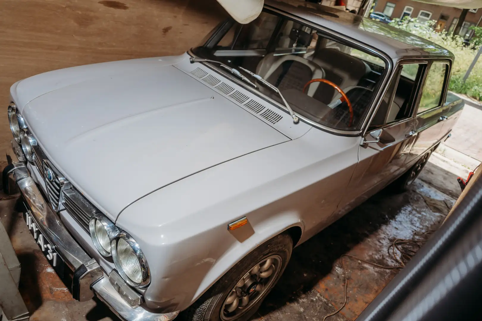 Alfa Romeo Giulia Giulia 1.3 L (1973) Grijs - 1