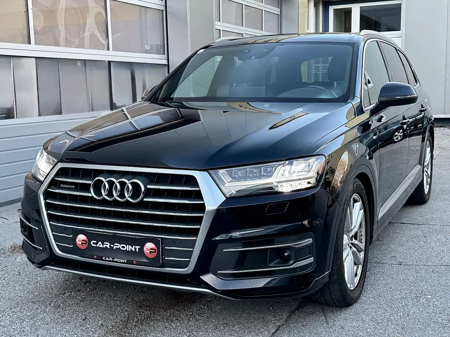 Audi Q7 3,0 TDI quattro Tiptr. S-Line Schwarz - 1
