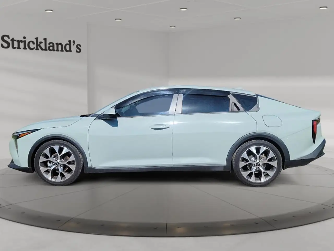 Kia K4 снимка Kia K4