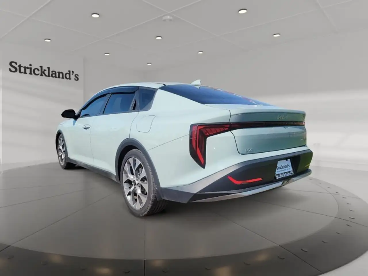 Kia K4 снимка Kia K4