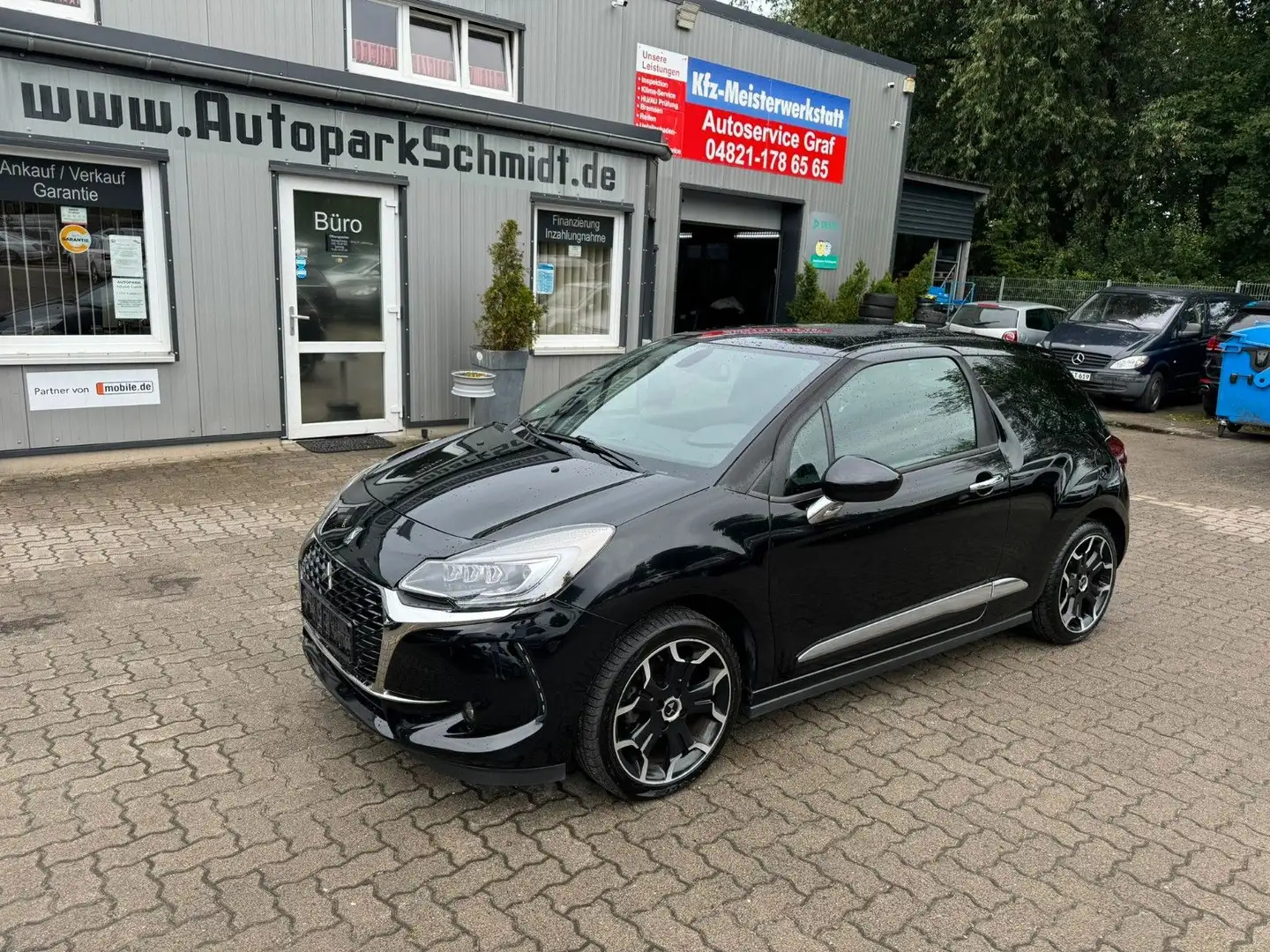 DS Automobiles DS 3 AUTOM°RFK°NAVI°SITZH°ALCANTARA°TEMPOM°17"ALU Schwarz - 1