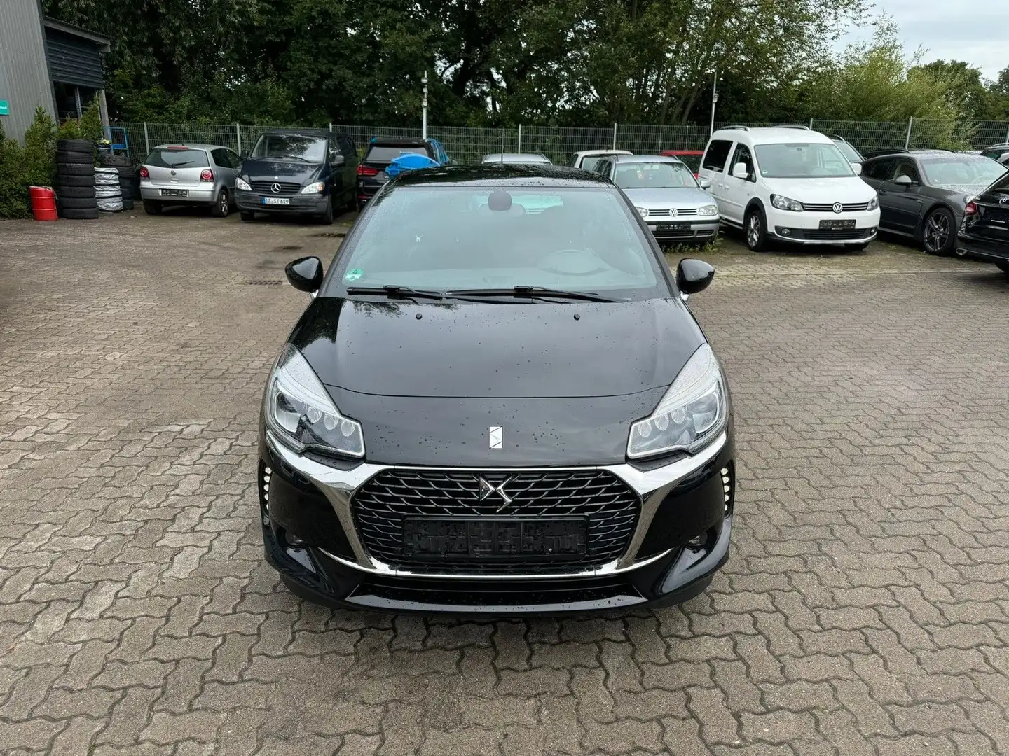DS Automobiles DS 3 AUTOM°RFK°NAVI°SITZH°ALCANTARA°TEMPOM°17"ALU Schwarz - 2