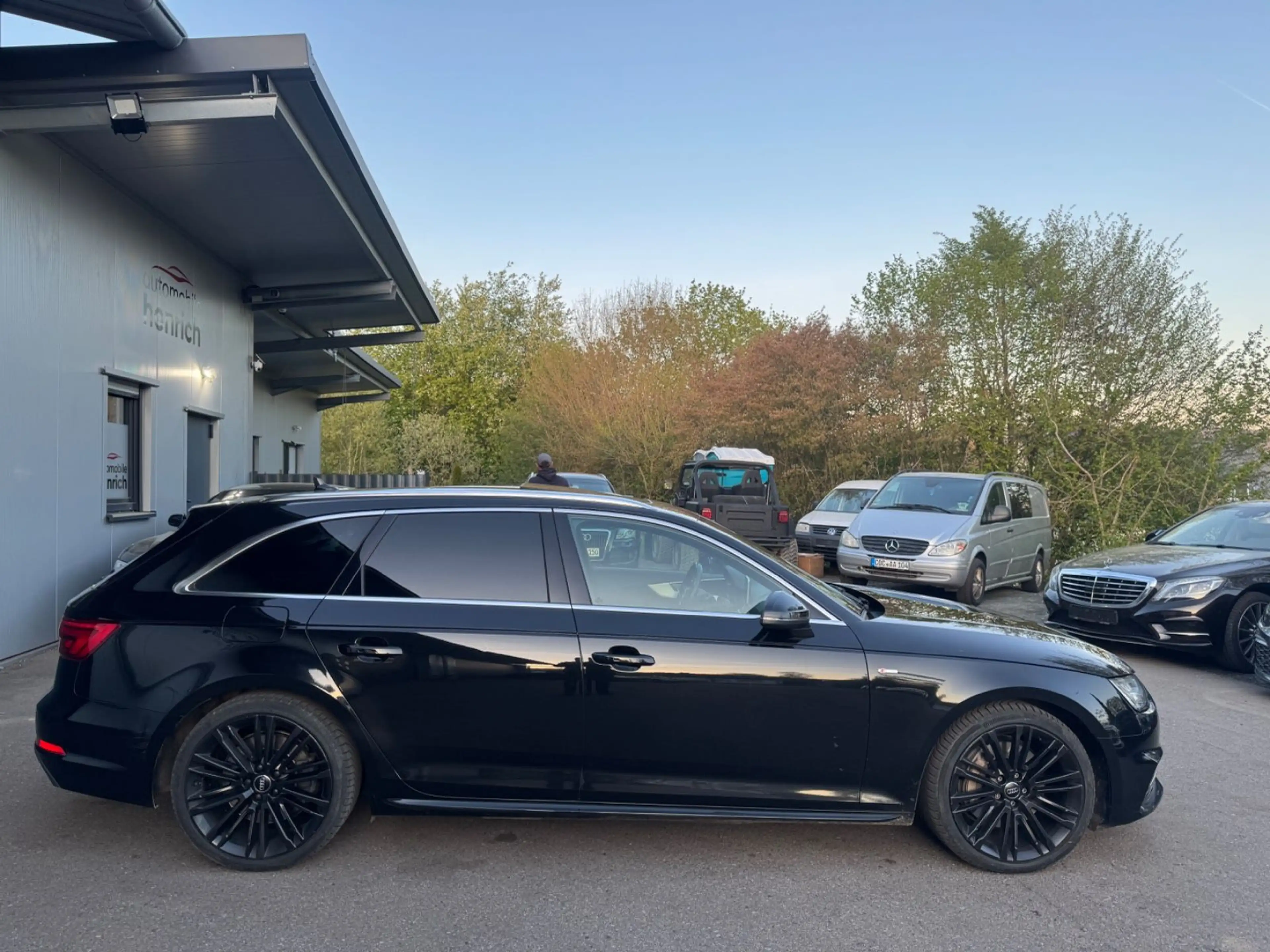 Audi A4 Avant quattro TDi S-line,Pano,Virtual,B&O,HuD — photo 2