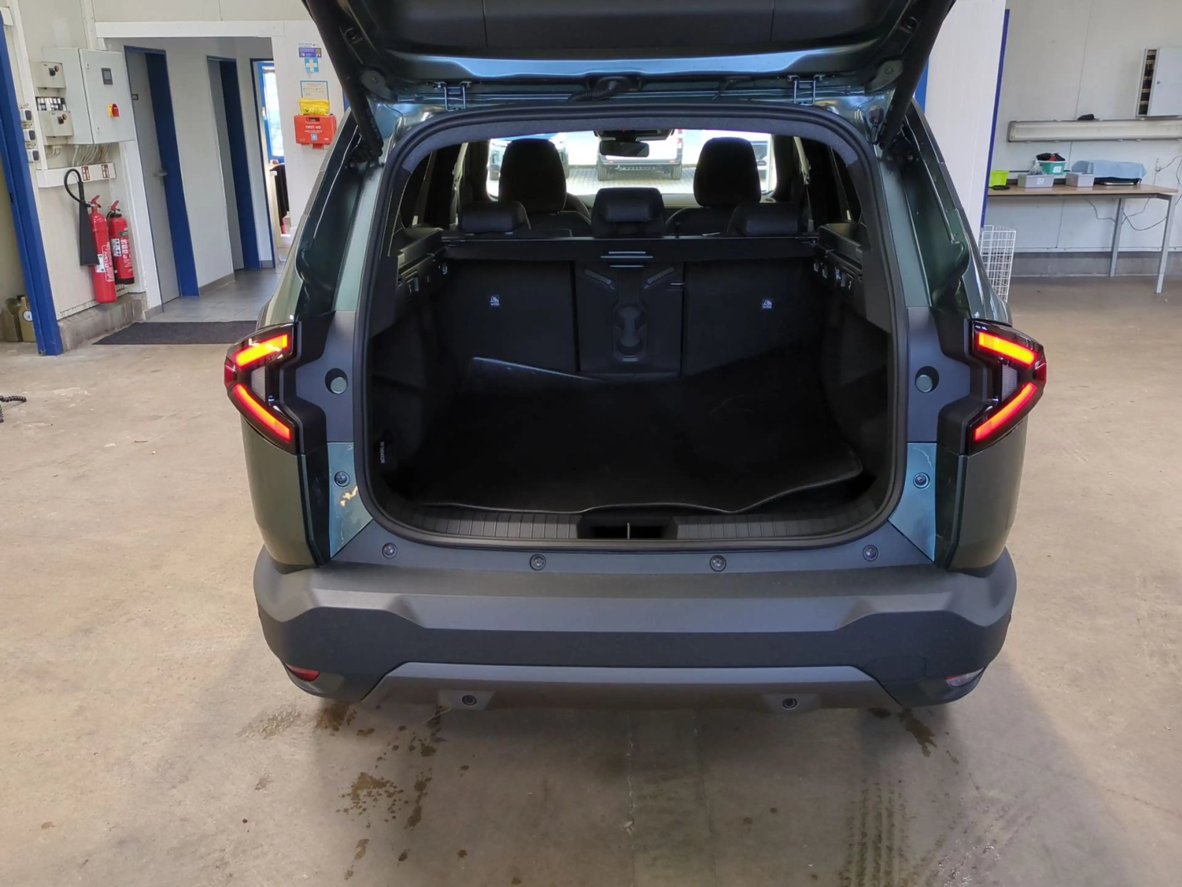 Dacia Bigster Extreme mild hybrid-G 140 auto*City-Wint — photo 10