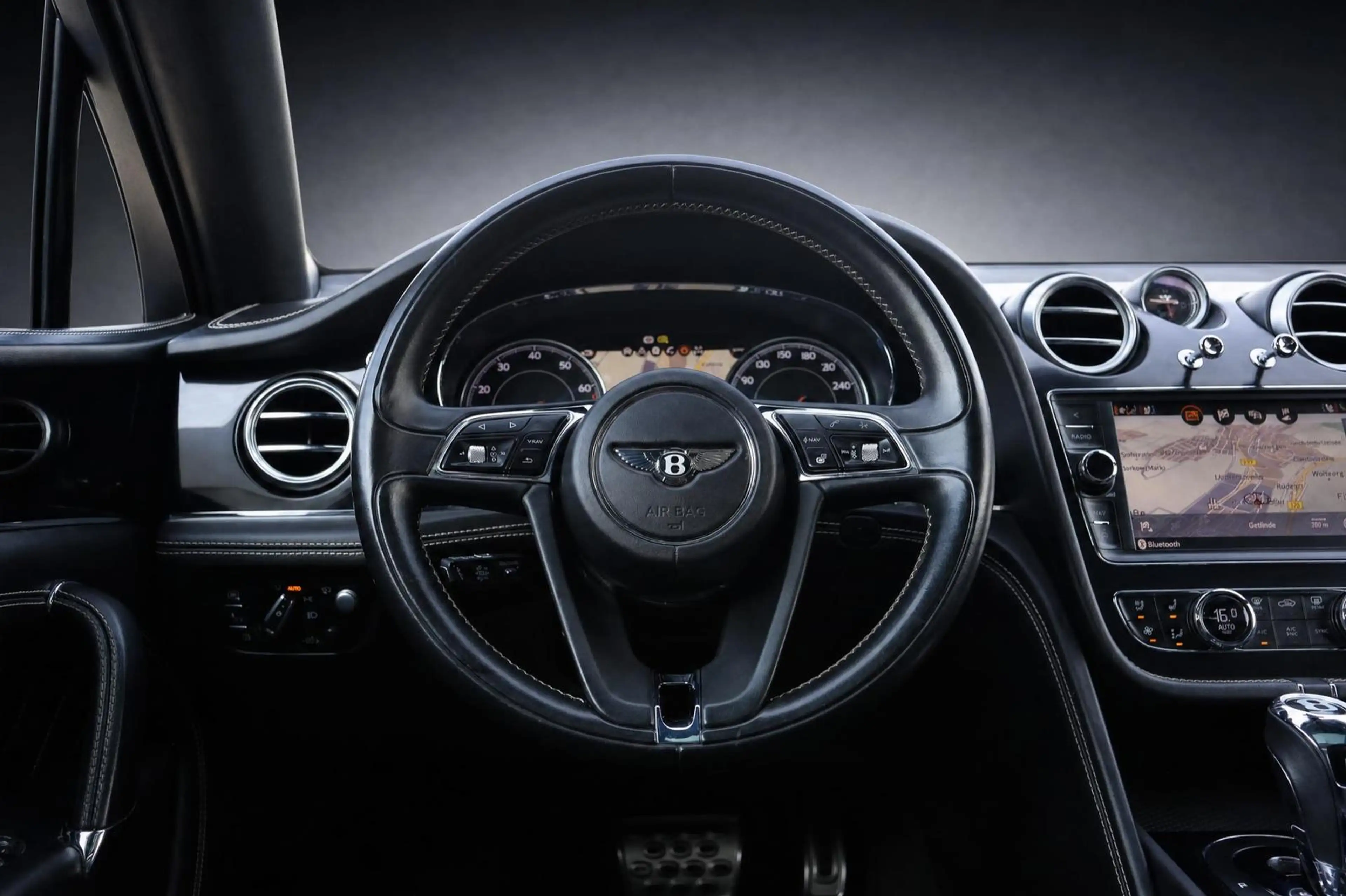 Bentley Bentayga W12 MULLINER*PANO*CITY+TOURING-SPE*VOLL — photo 12