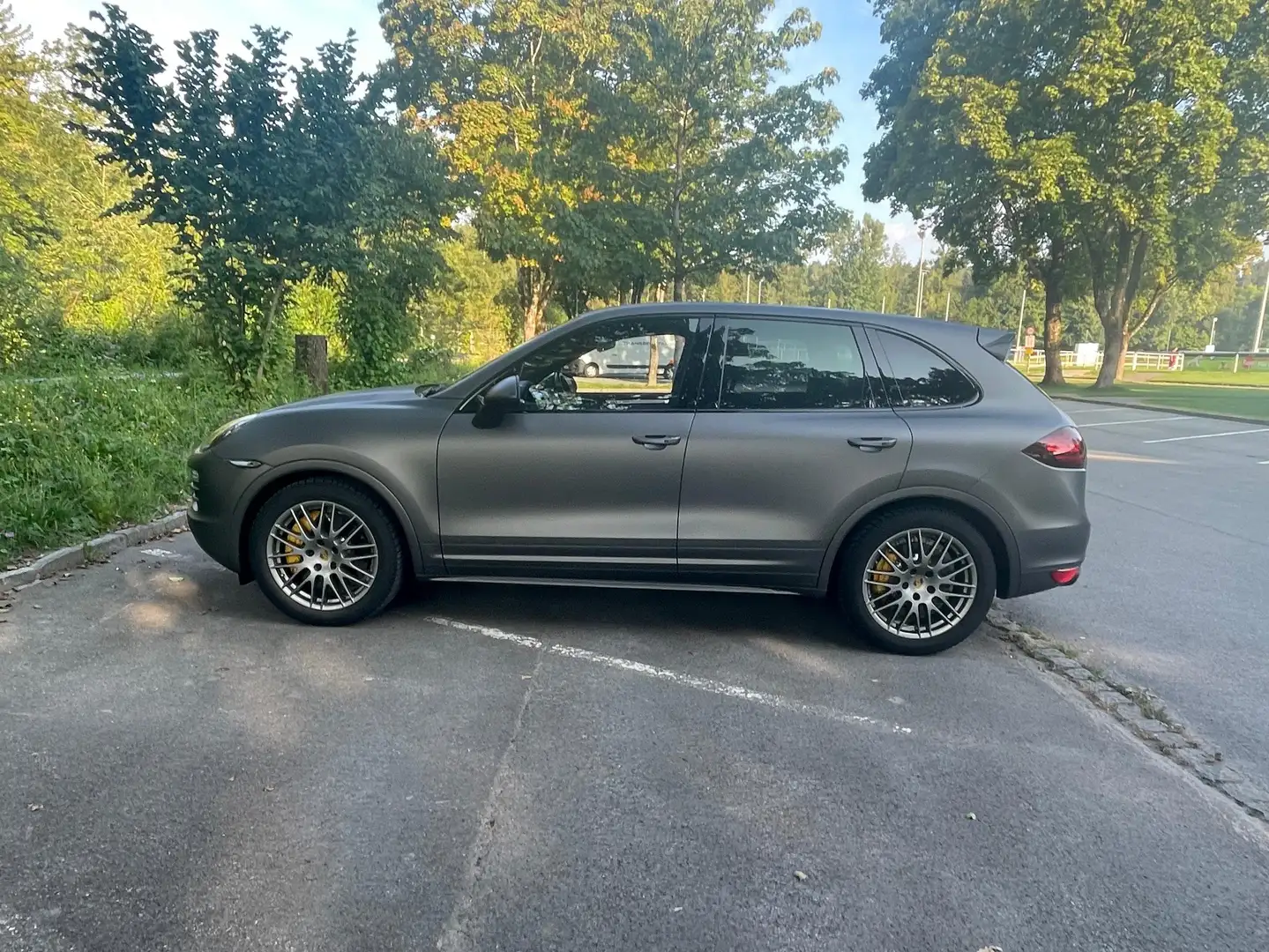 Porsche Cayenne Cayenne II S 4,8 Aut. S Grau - 2