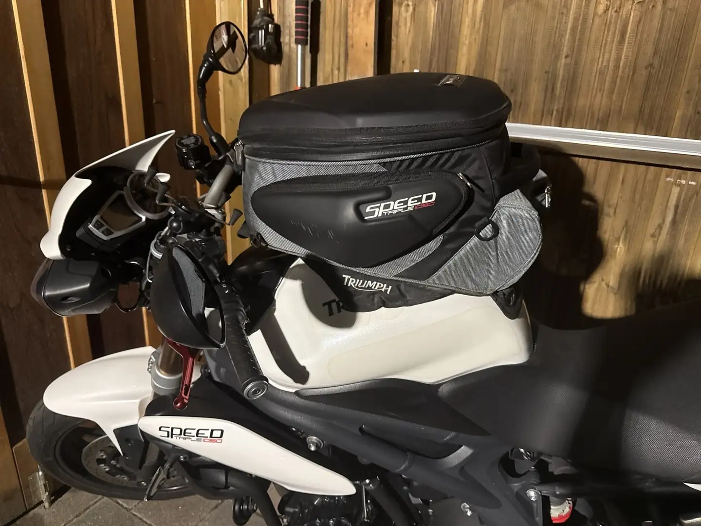 Triumph Speed Triple 1050 - 2