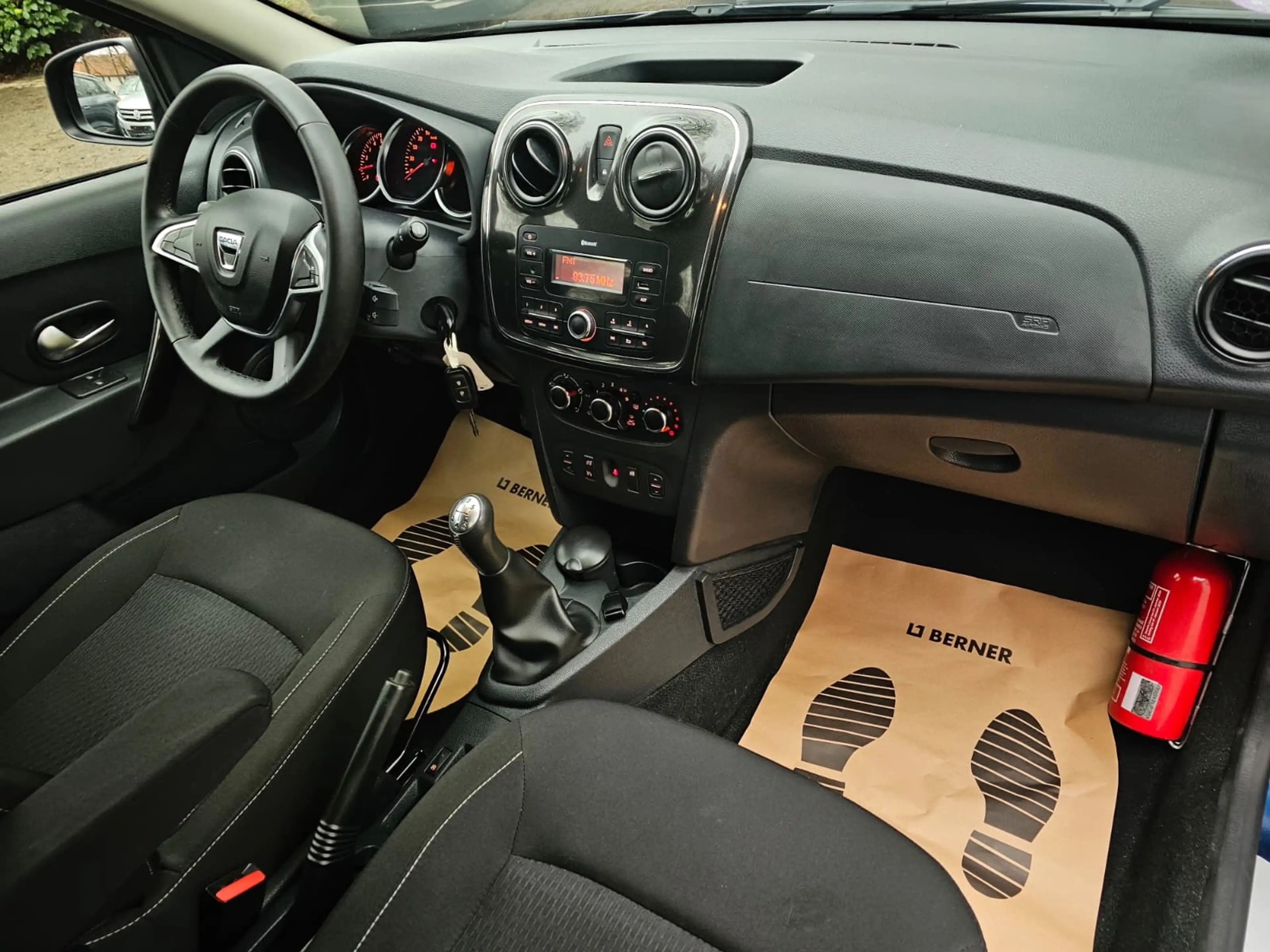 Dacia Logan 0.9 TCe * 1 MAIN * LED+AIRCO+CRUISE+..* CAR PASS * — photo 10
