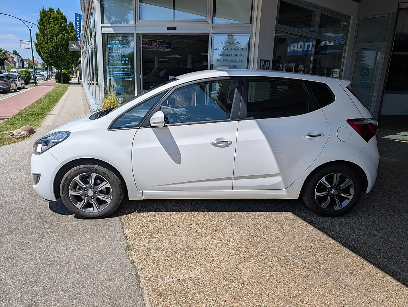 Hyundai iX20 1,6 CVVT GO! Aut. Weiß - 2