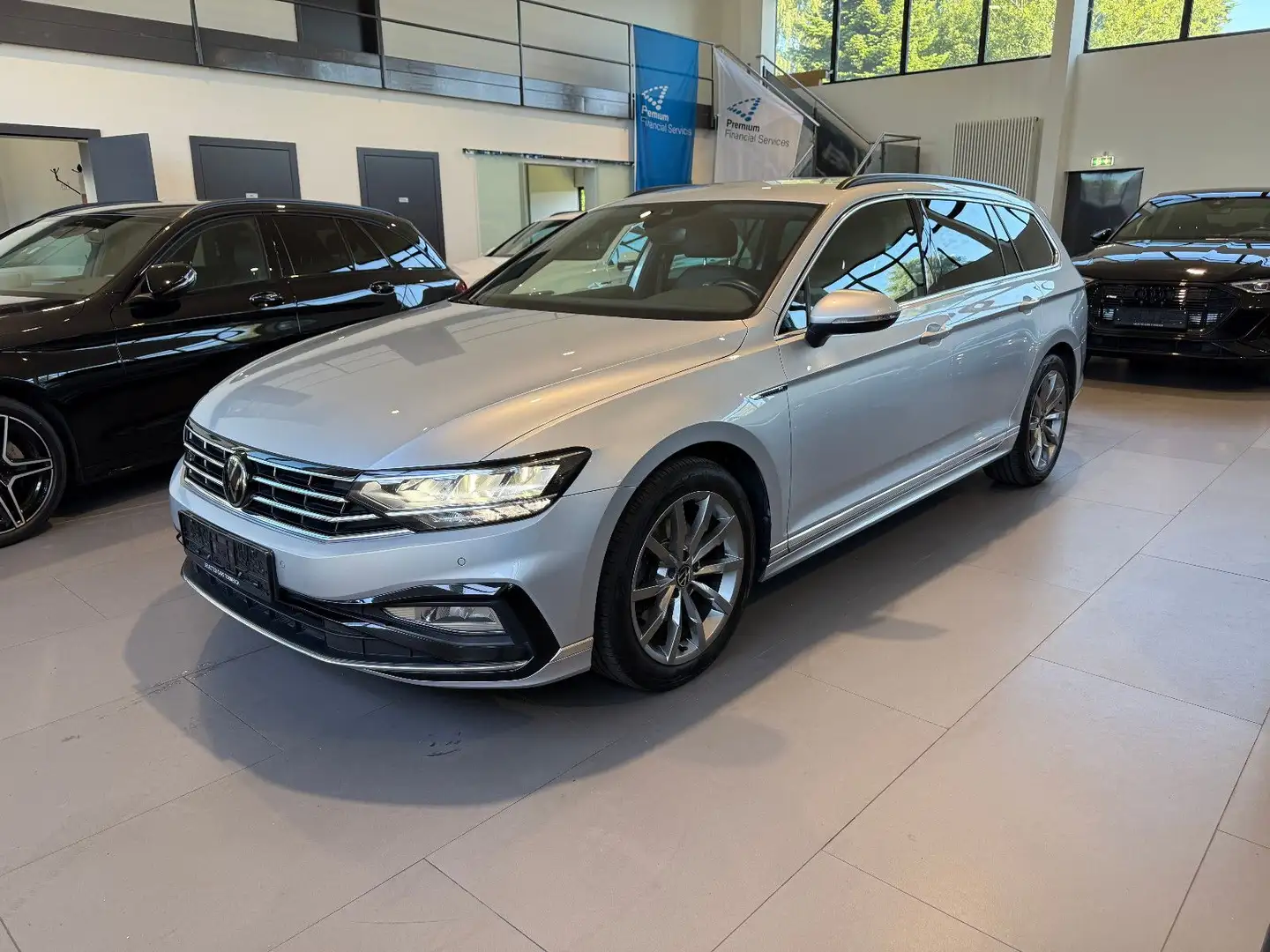 Volkswagen Passat Variant Passat R-Line 2.0 TDI DSG AID/ACC/LED/KAM/AHK Silber - 1