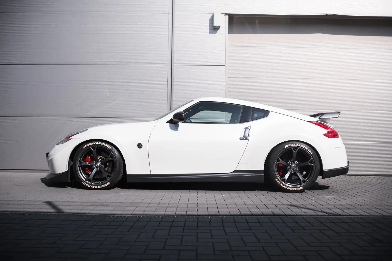 Nissan 370Z Nismo-INVIDIA V1-Shortshifter-dt. Auto Weiß - 1