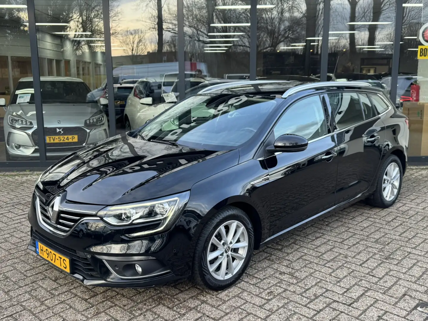 Renault Megane Estate 1.3 TCe 141pk Automaat Limited*Navigatie* Noir - 2