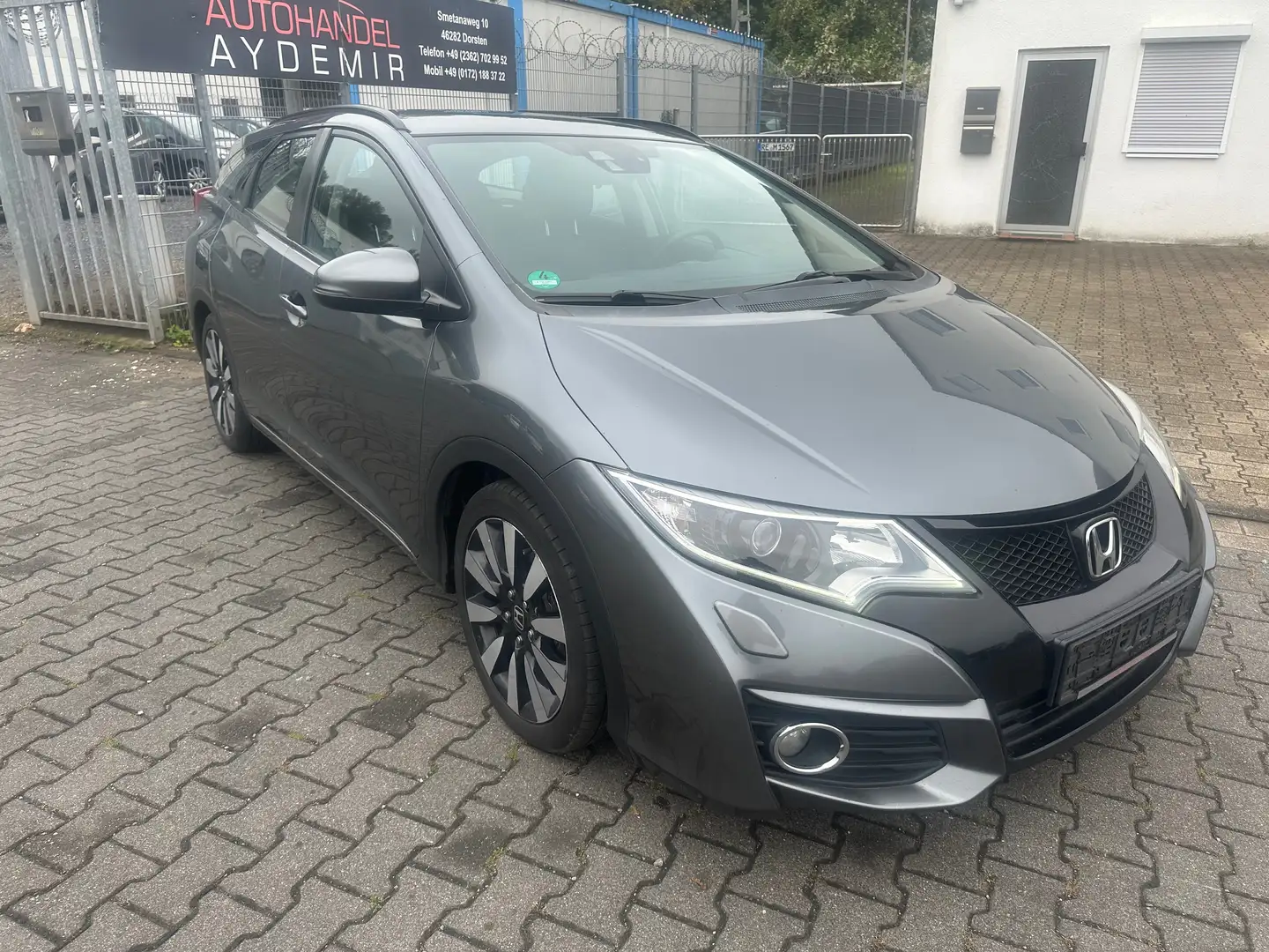 Honda Civic Elegance Grau - 1