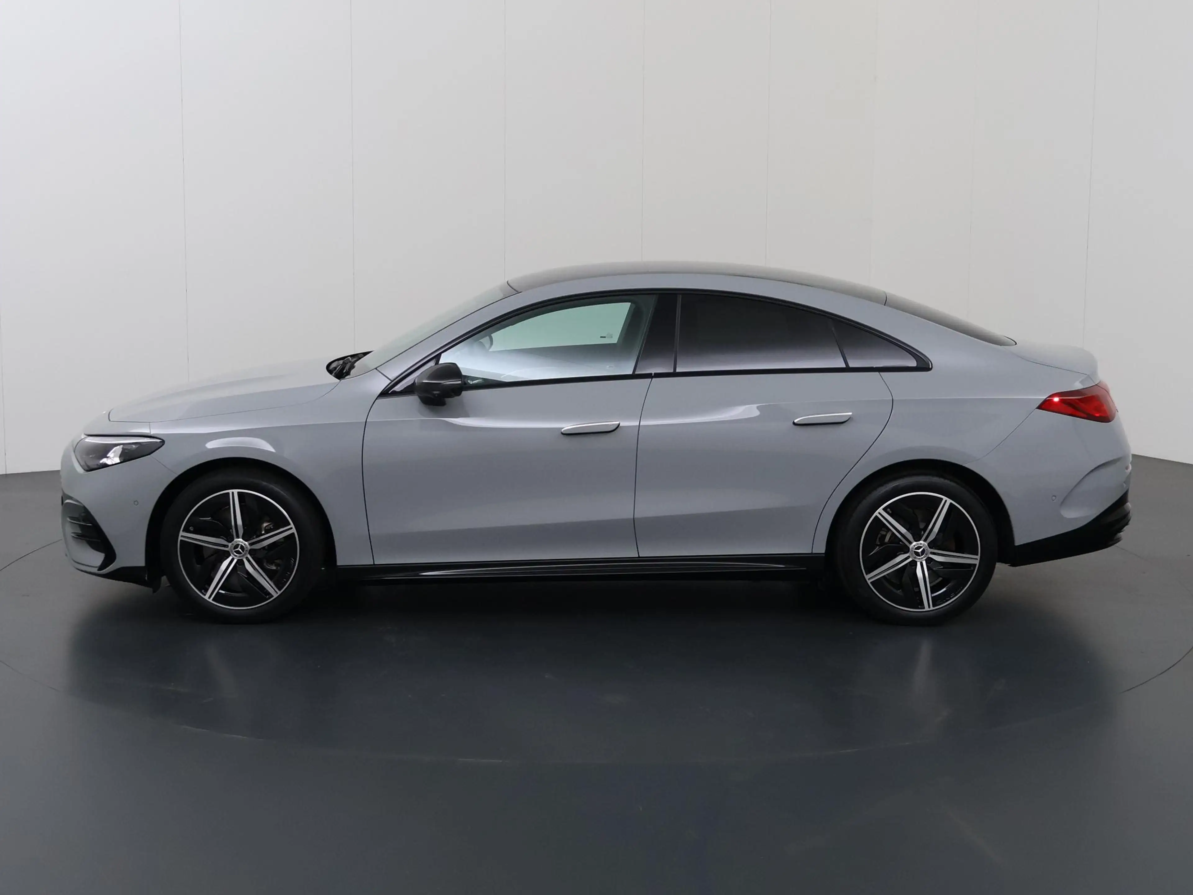 Mercedes-Benz CLA 250 250+ Launch Edition 85.5 kWh | Night | Panoramadak — photo 5
