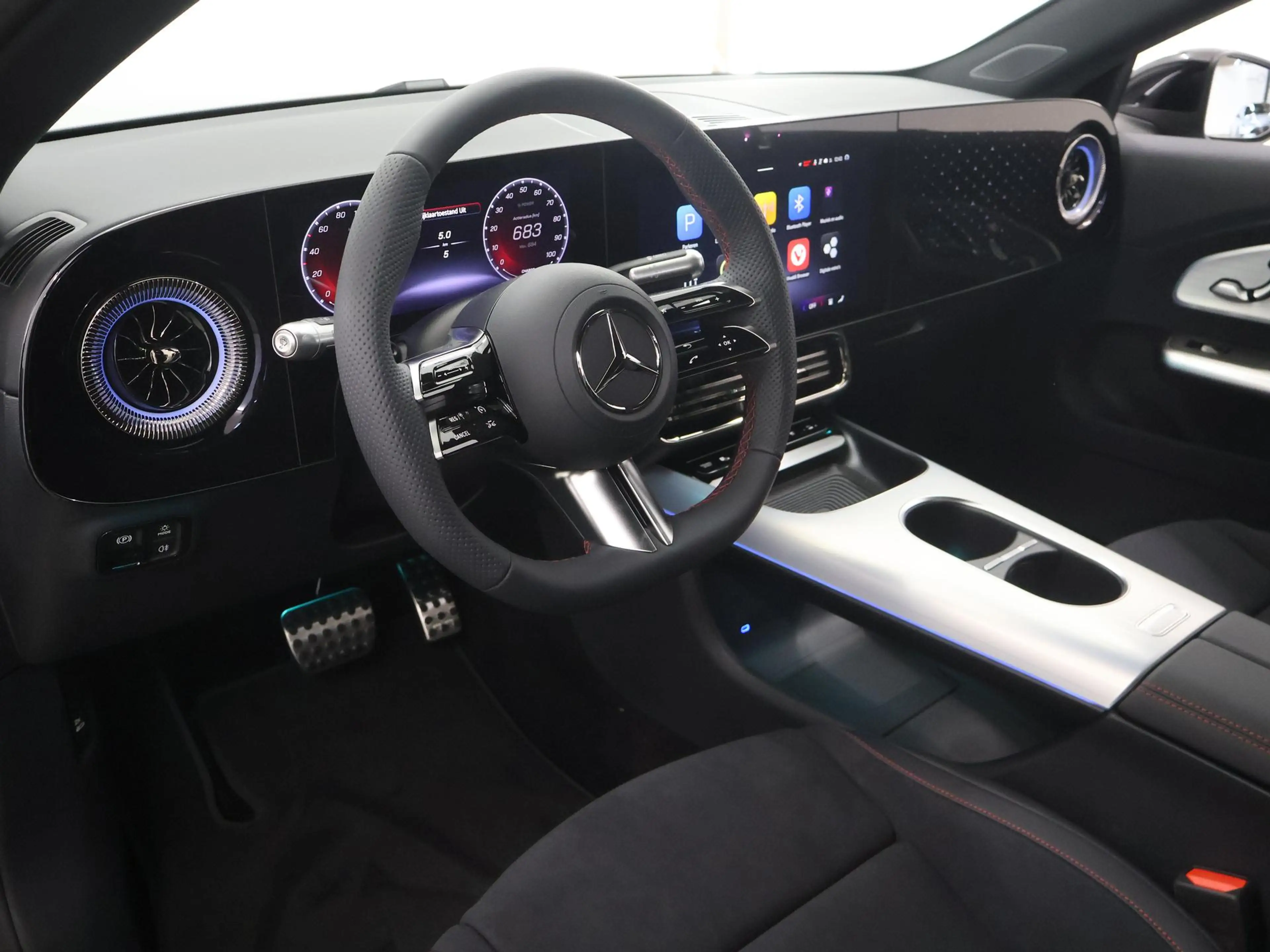 Mercedes-Benz CLA 250 250+ Launch Edition 85.5 kWh | Night | Panoramadak — photo 7