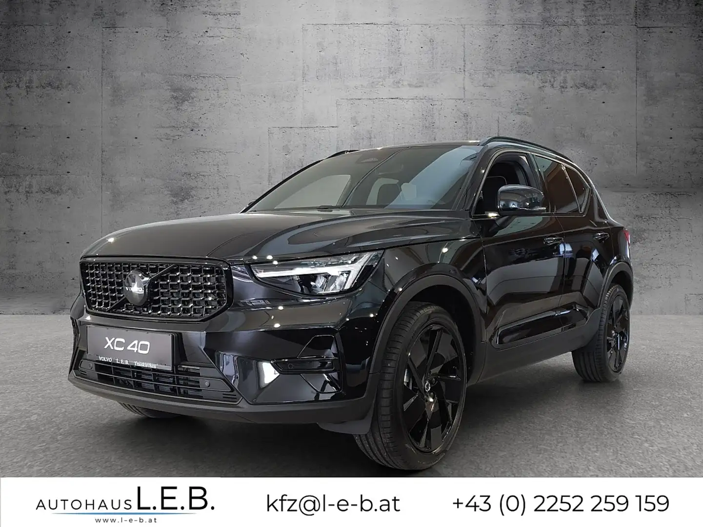 Volvo XC40 B3 Plus Black Edition Aut. Schwarz - 1