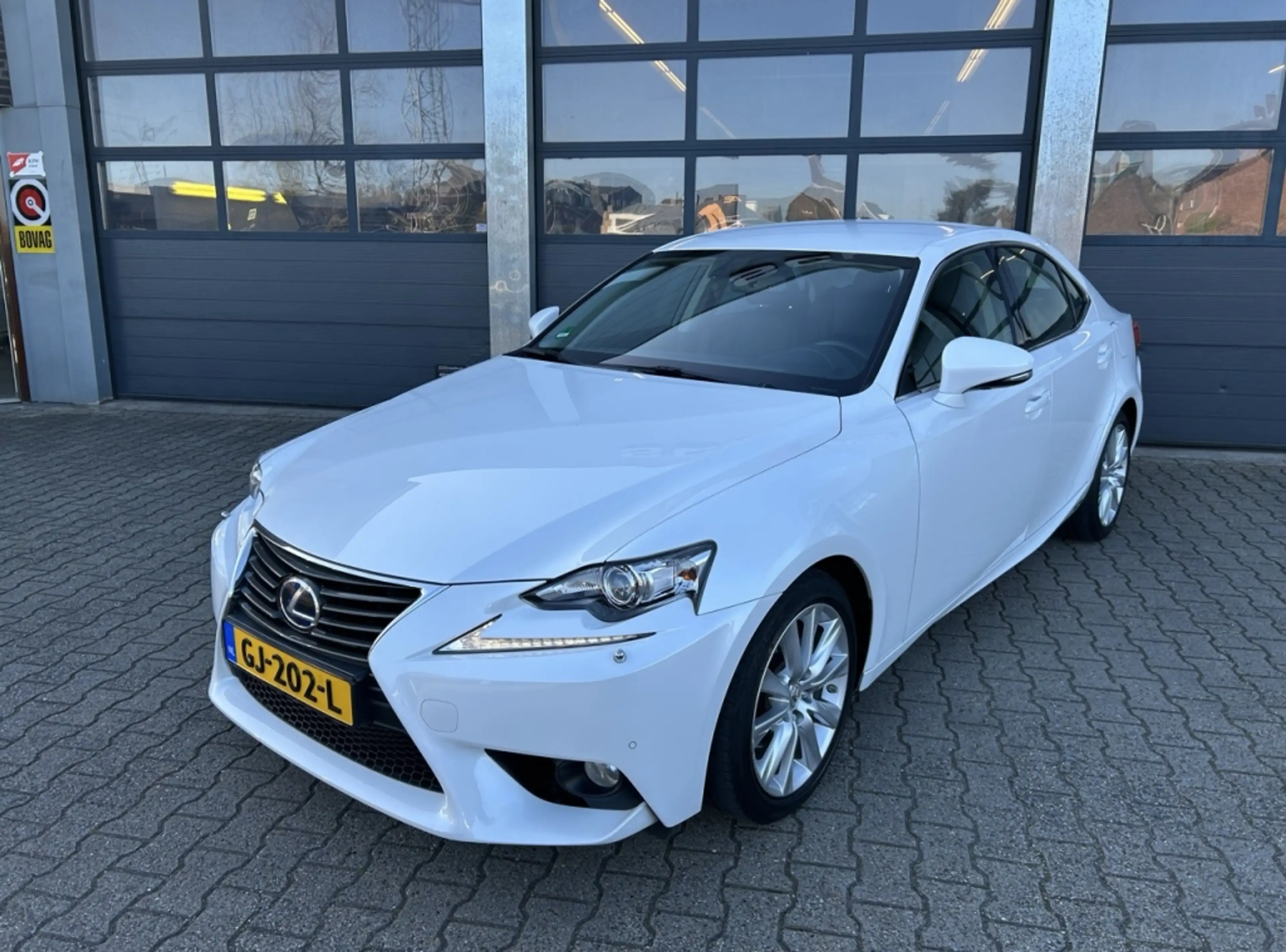 Lexus IS 300 300h Hybrid 181pk Business Line