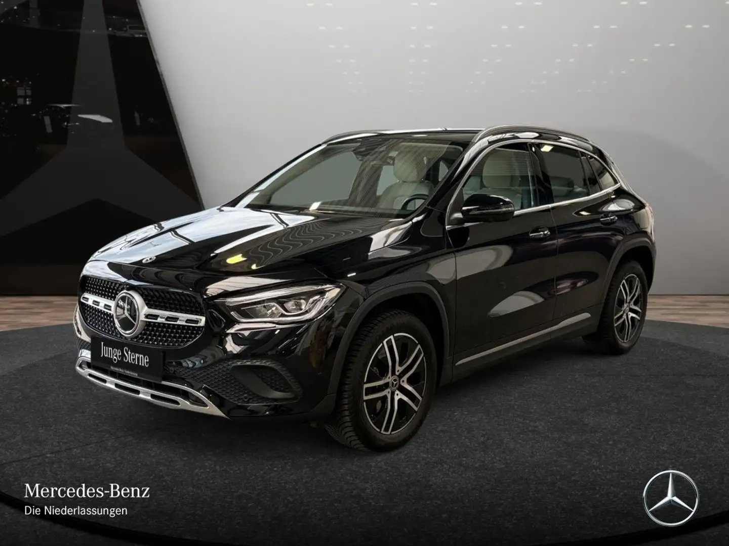 Mercedes-Benz GLA 200 PROGRESSIVE+360°+LED+7G Negro - 2