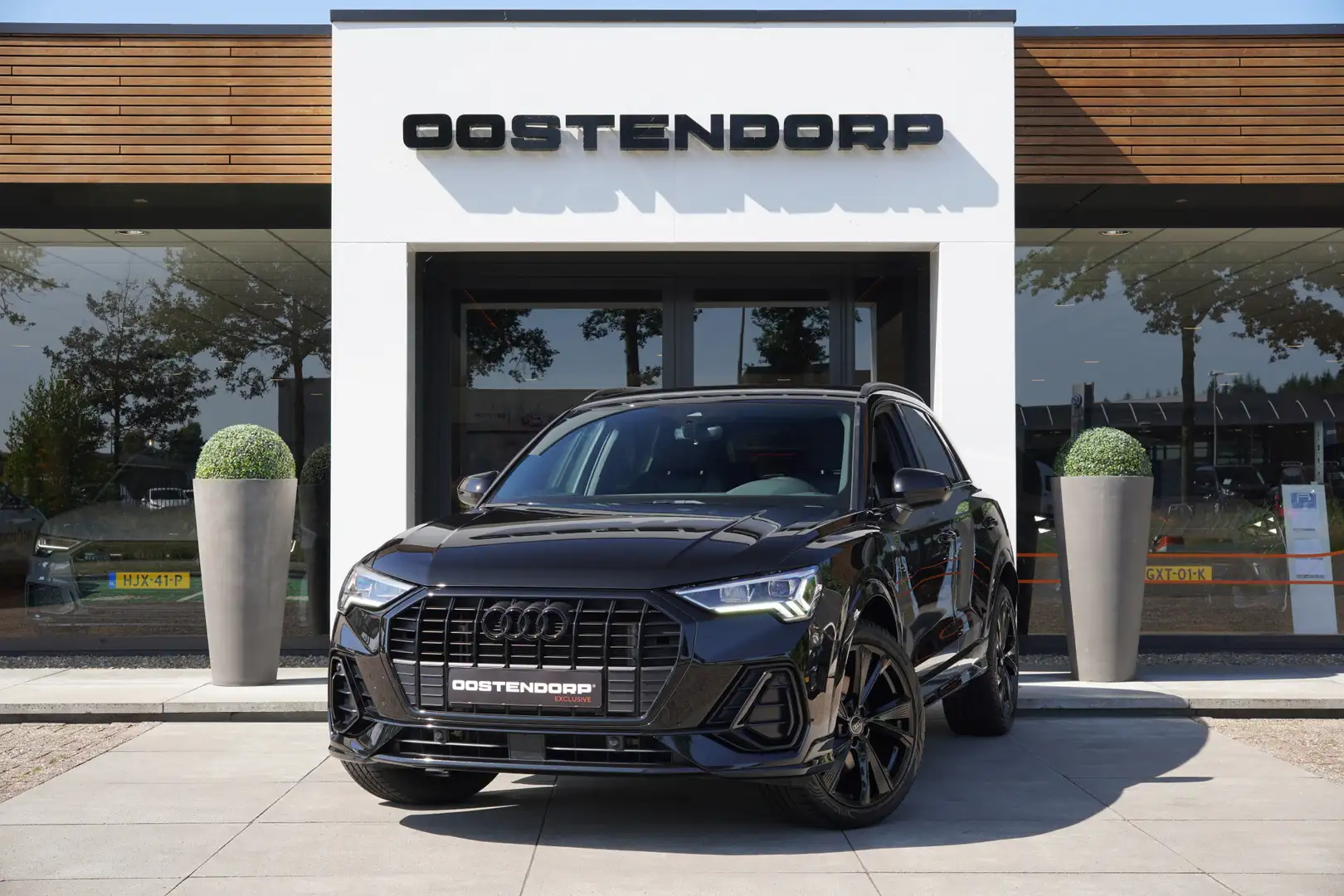 Audi Q3 45TFSIe/245pk S-Line|2022|Trekhaak|20"Blackstyle+A Zwart - 2