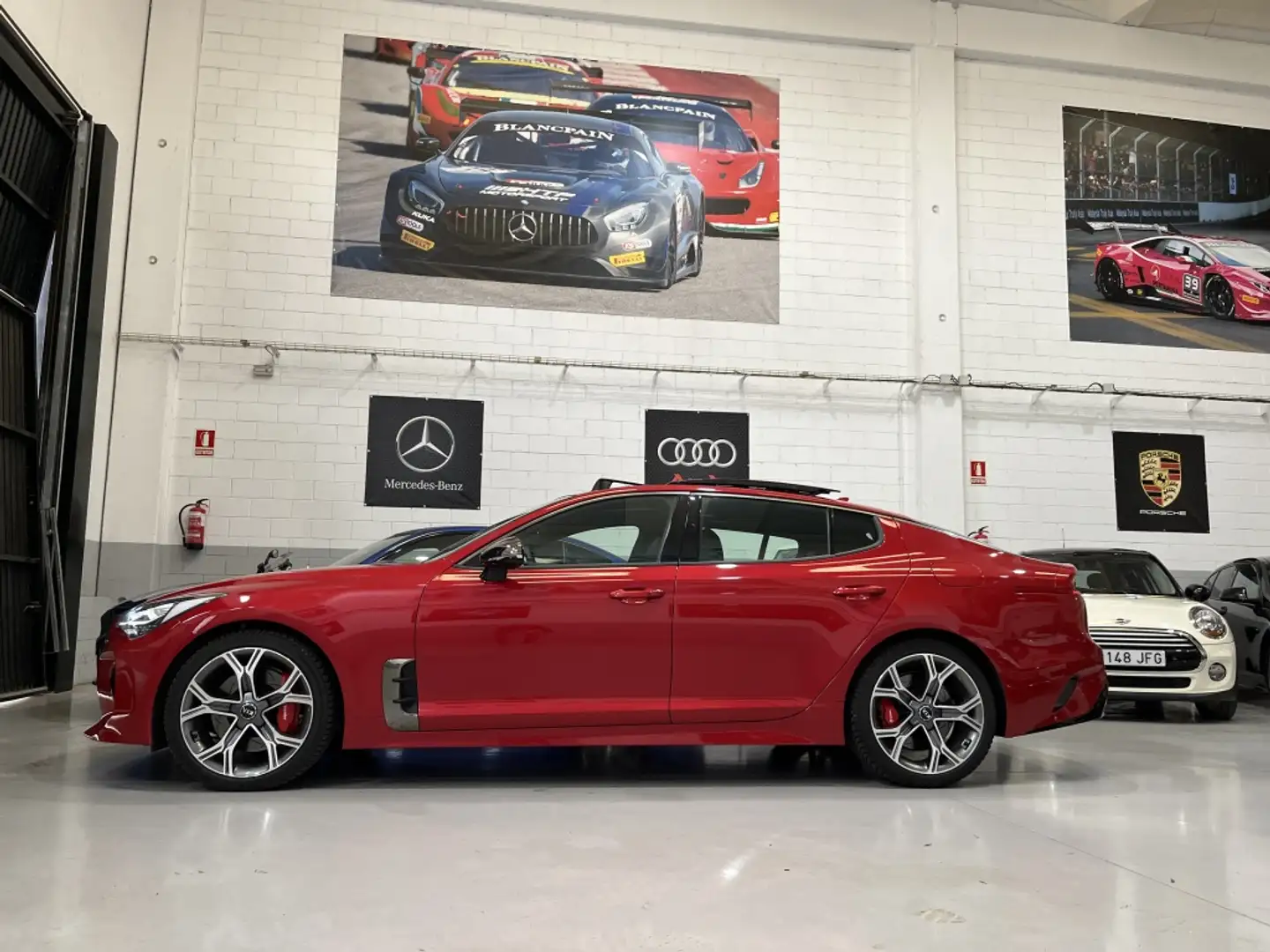 Kia Stinger 3.3 T-GDI GT 4x4 Aut. 370 Rojo - 1