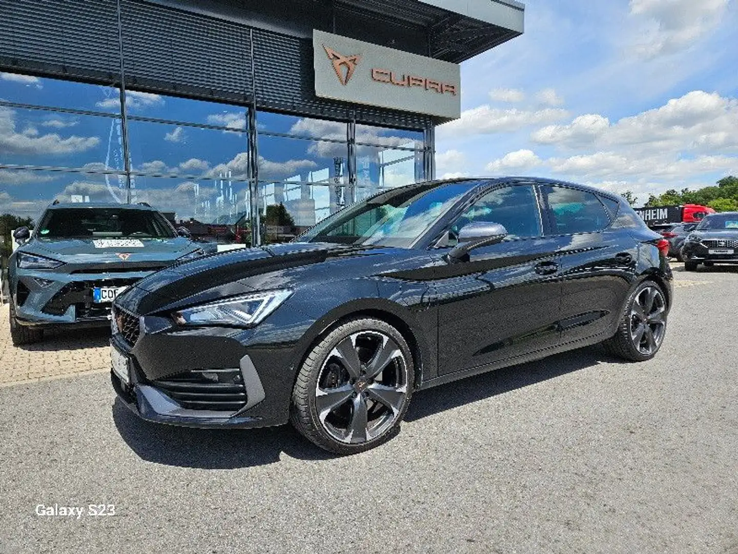 CUPRA Leon VZ DSG e-Hybrid Black - 1