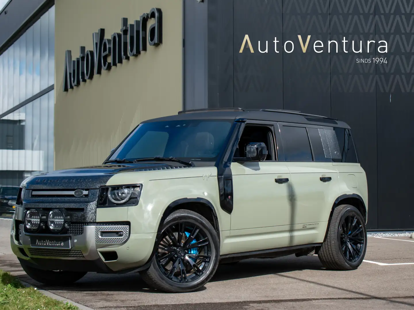 Land Rover Defender 110 2.0 P400e 110 Standkachel l Snorkel l Special Negro - 1