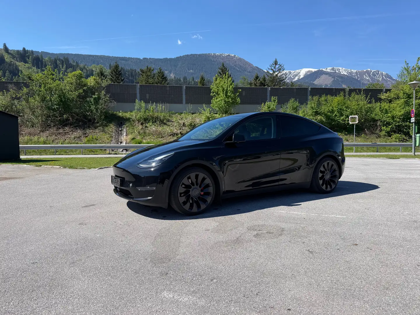Tesla Model Y Model Y AWD 79kWh Performance Performance Schwarz - 2