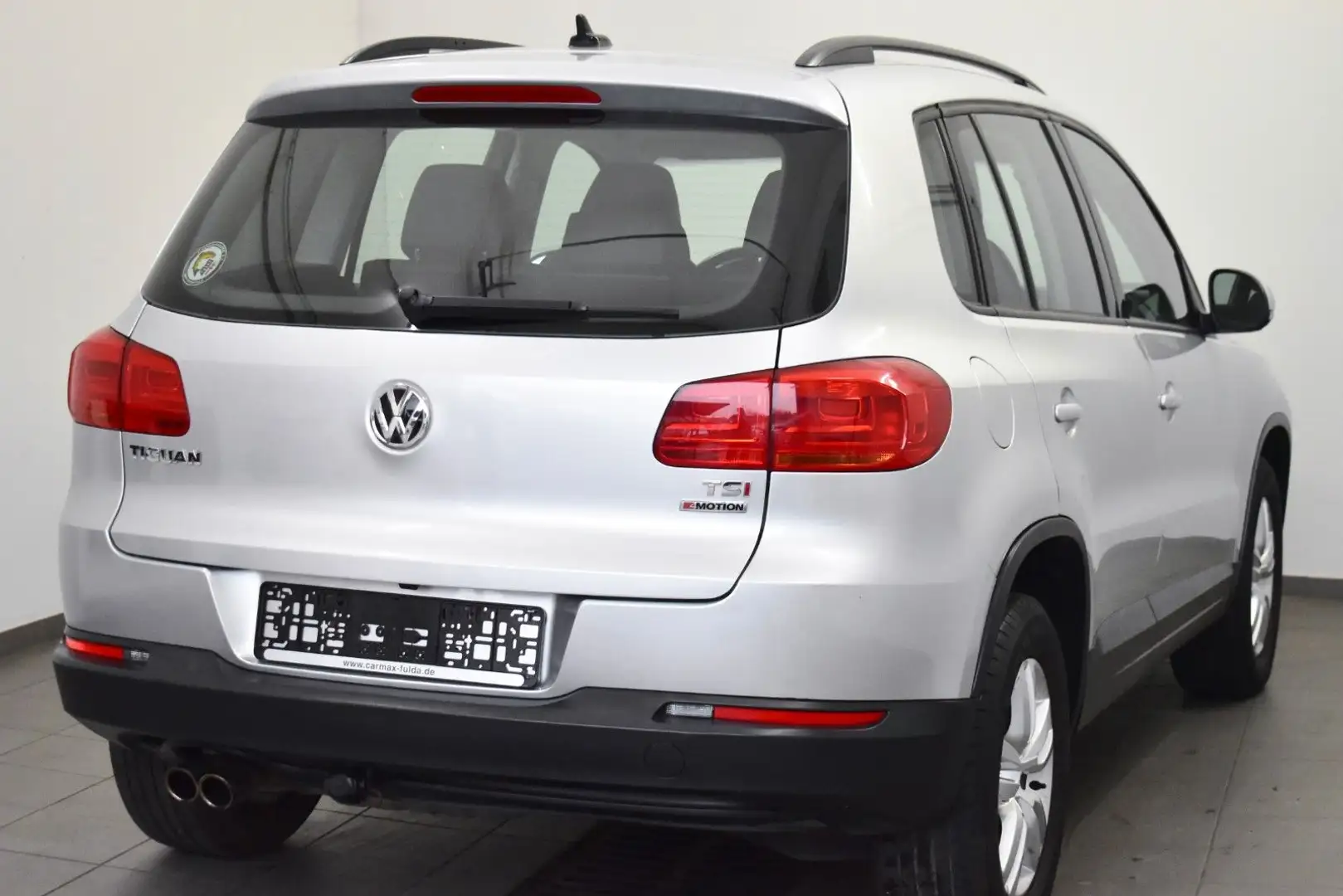 Volkswagen Tiguan Highline 4Motion DSG Leder,Navi,SH,Kamera Silber - 2