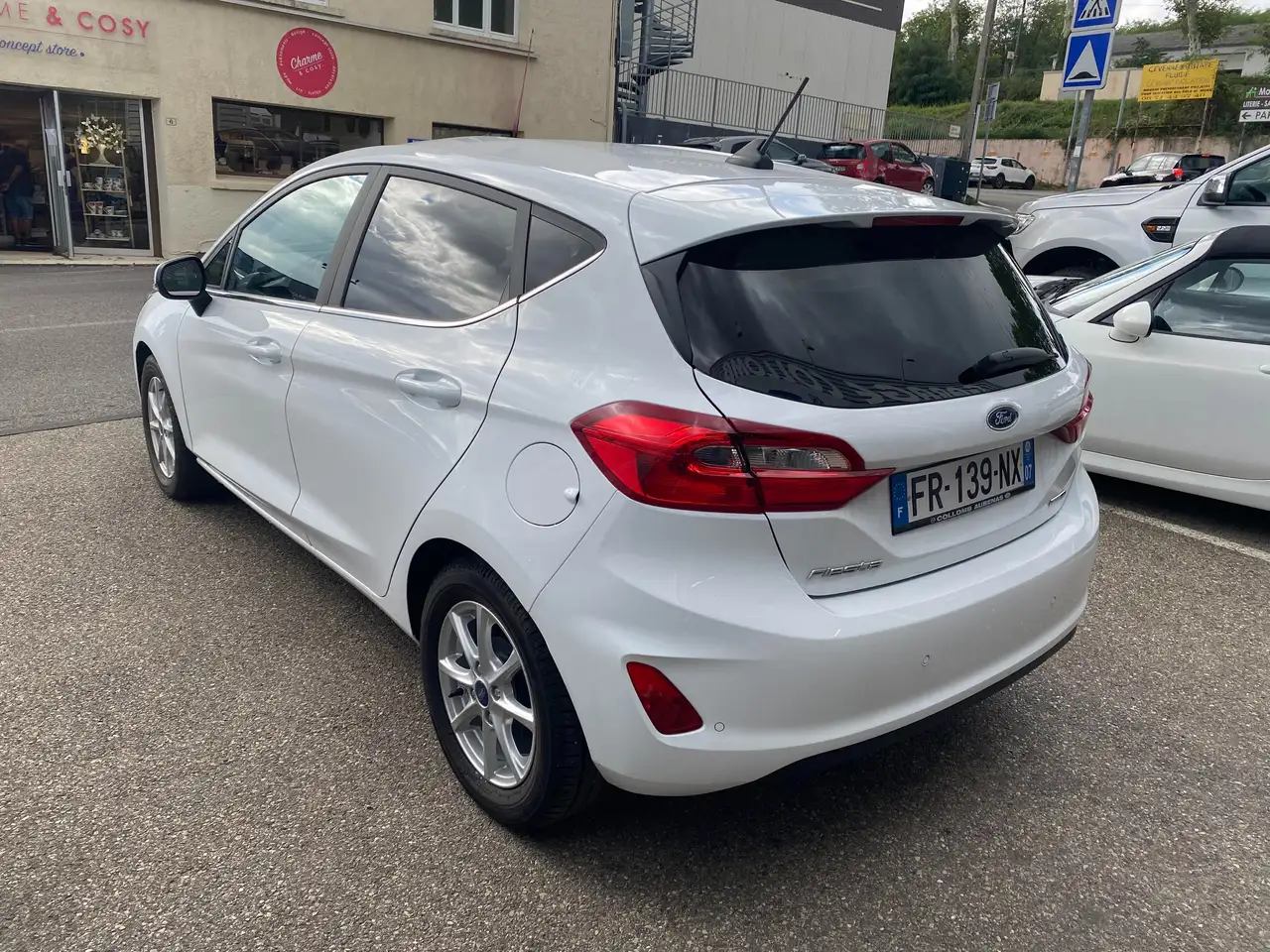 Ford Fiesta 3 portes — photo 4