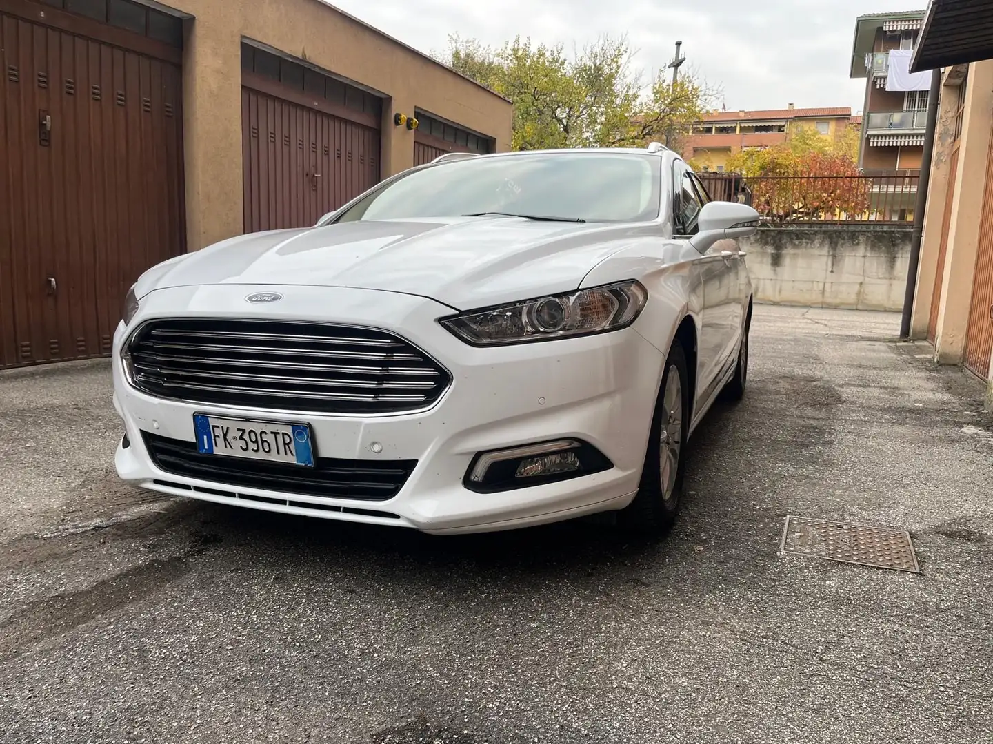Ford Mondeo Business Bianco - 2