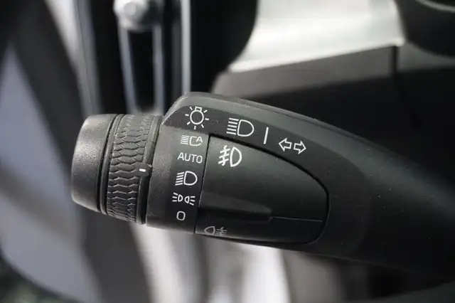 Volvo XC40 view 14