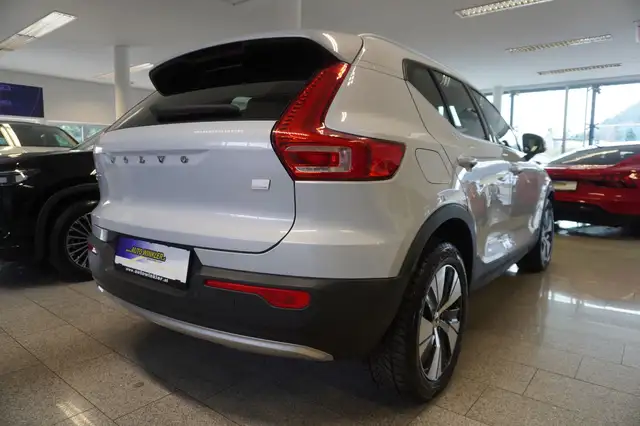 Volvo XC40 view 5