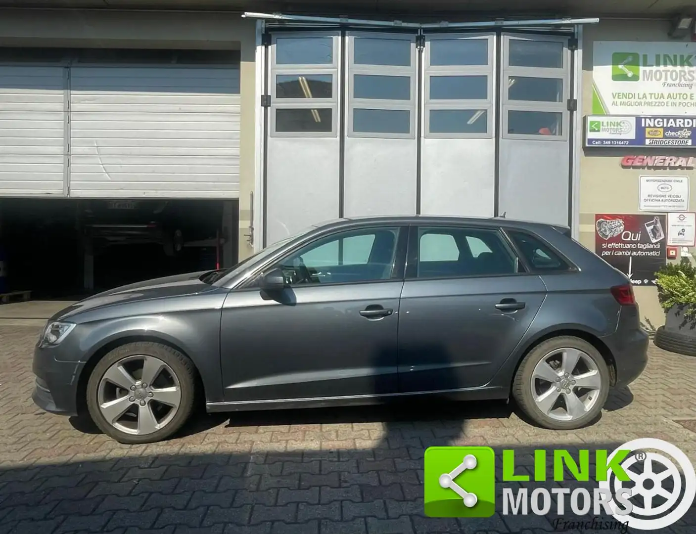 Audi A3 SPB 1.6 TDI clean diesel S tronic Ambition Grigio - 2