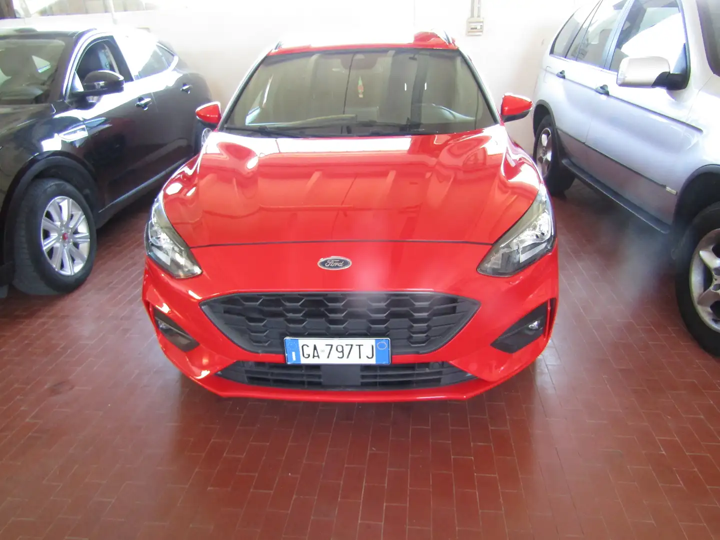 Ford Focus SW 1.5 ecoblue ST-Line s Rojo - 1