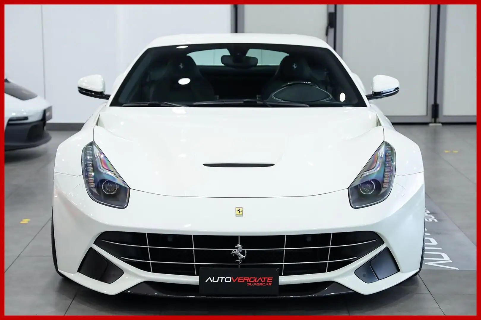 Ferrari F12 berlinetta Gris - 2