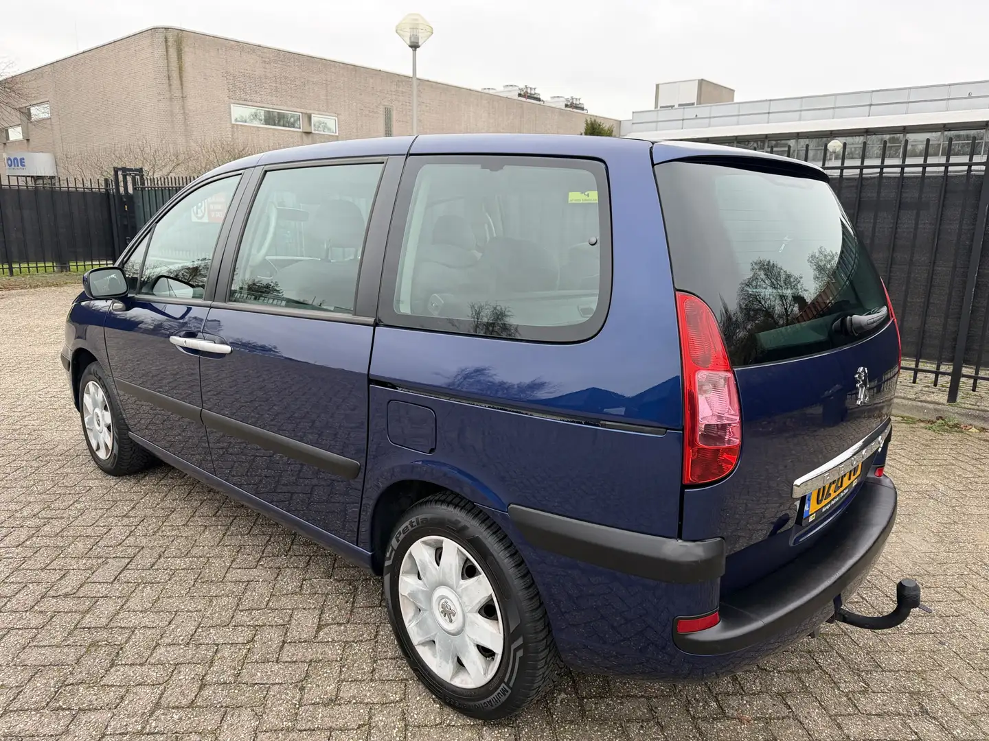 Peugeot 807 2.0 SR Clima/Cruise/Trekhaak 7 Pers NW APK Blau - 2