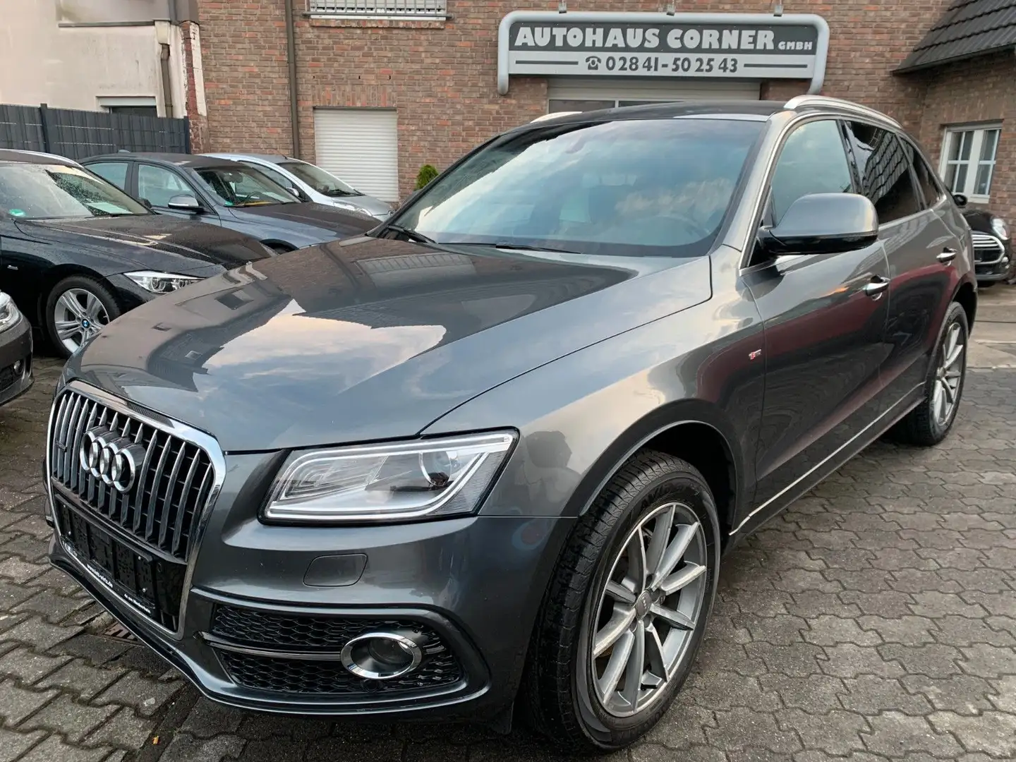 Audi Q5 2.0 TDi  S Line Sport Plus quattro aus 1.Hand Grau - 1