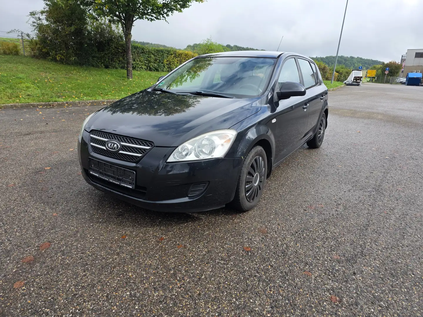 Kia Ceed / cee'd LX Benzin Klimaanlage TÜV 10/2026 Schwarz - 2