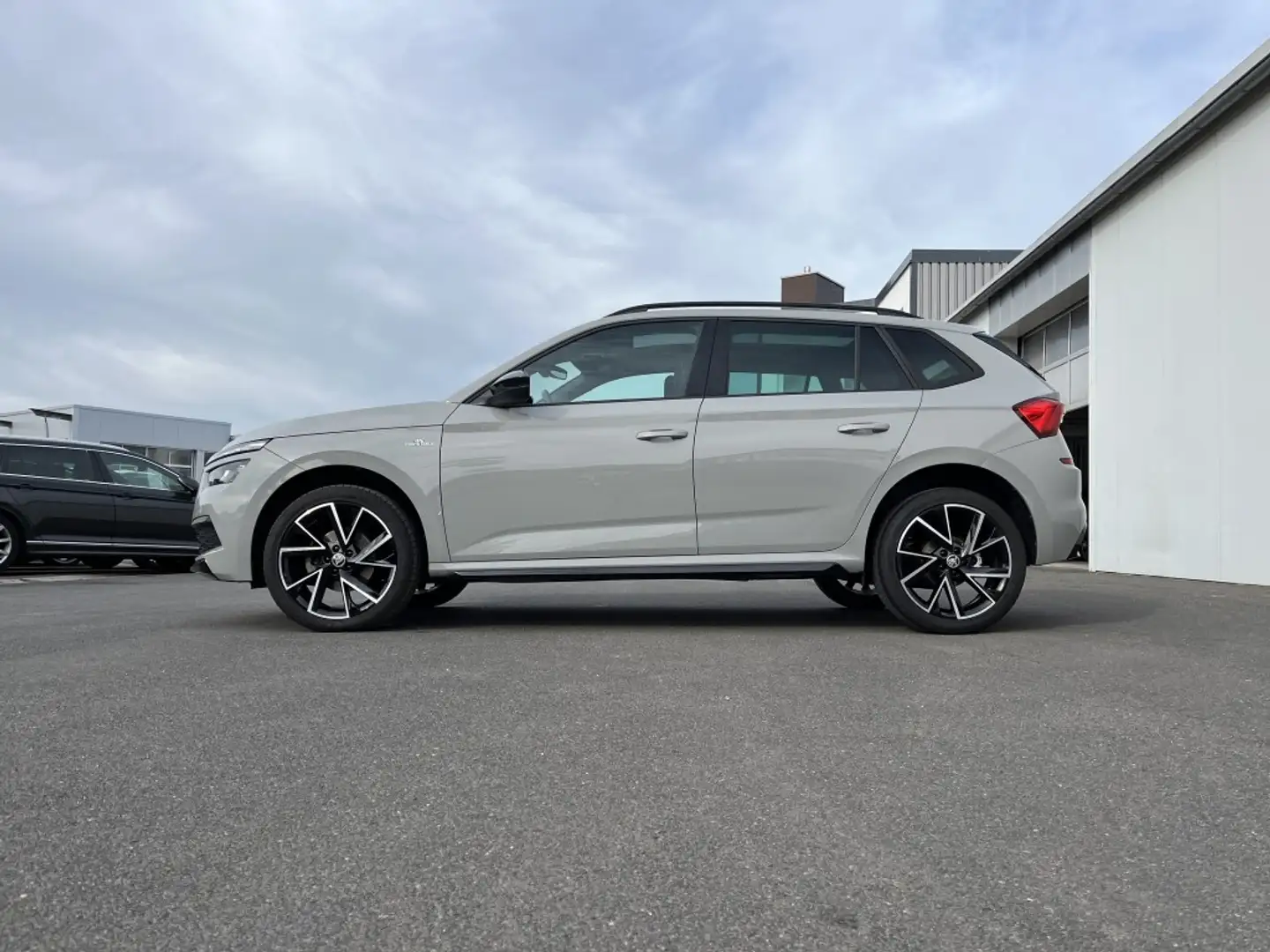 Skoda Kamiq 1.5 TSI DSG Sportline Monte Carlo 144€ m. 20% An Grau - 2